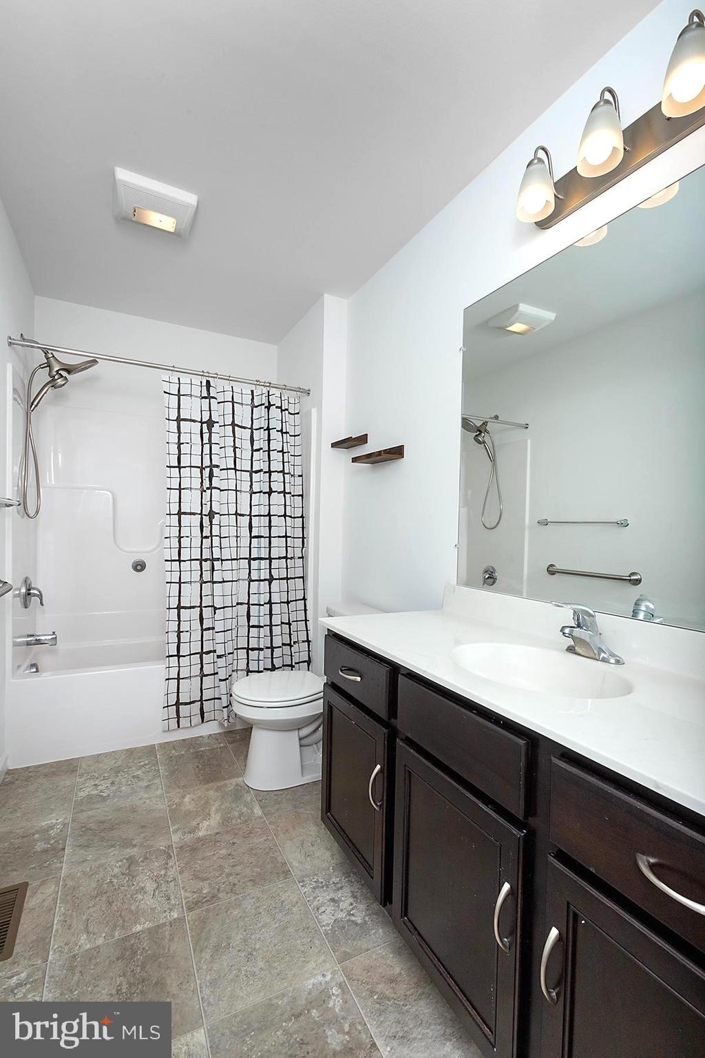 MEADOWBROOK FARMS - Residential