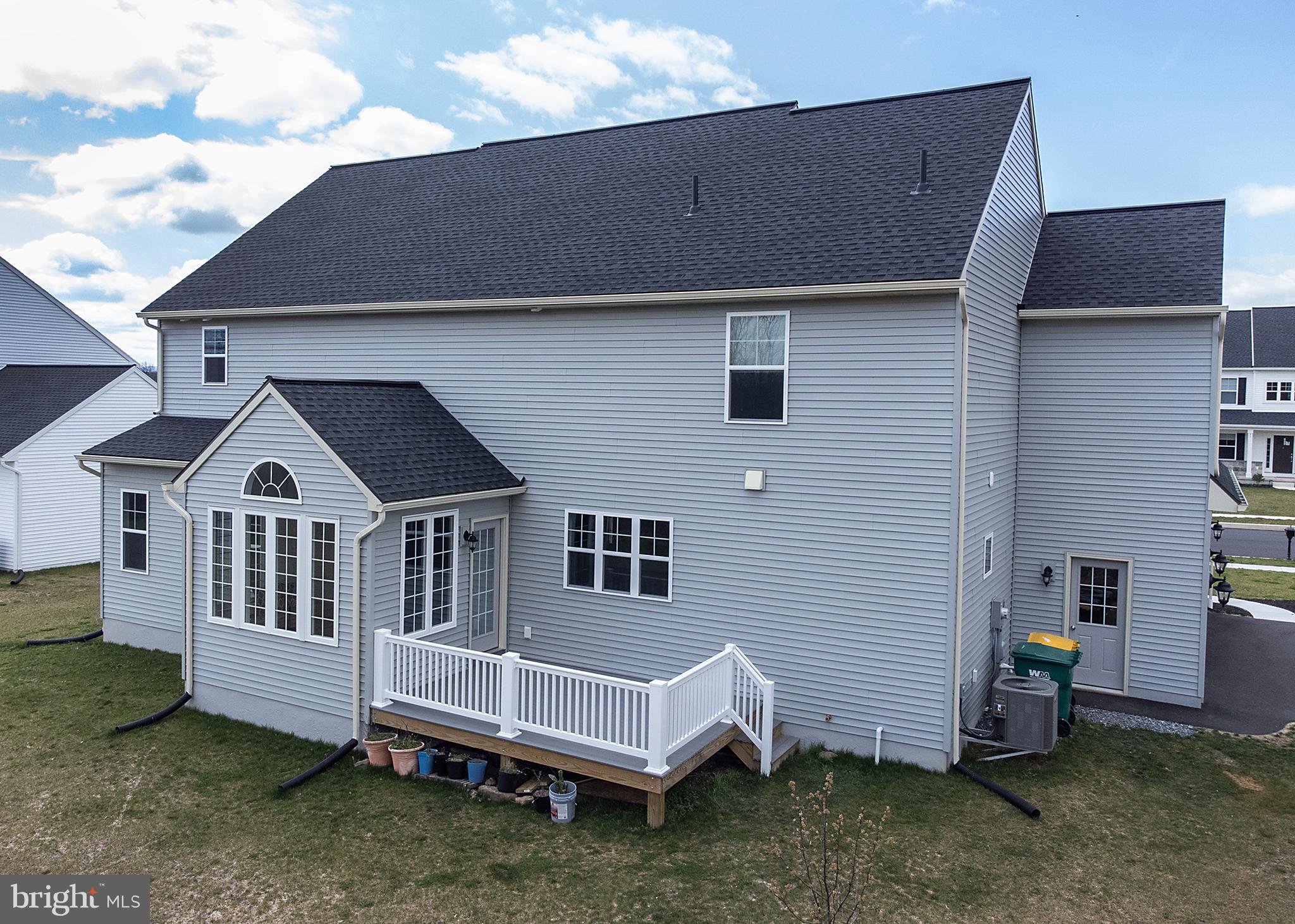 MEADOWBROOK FARMS - Residential