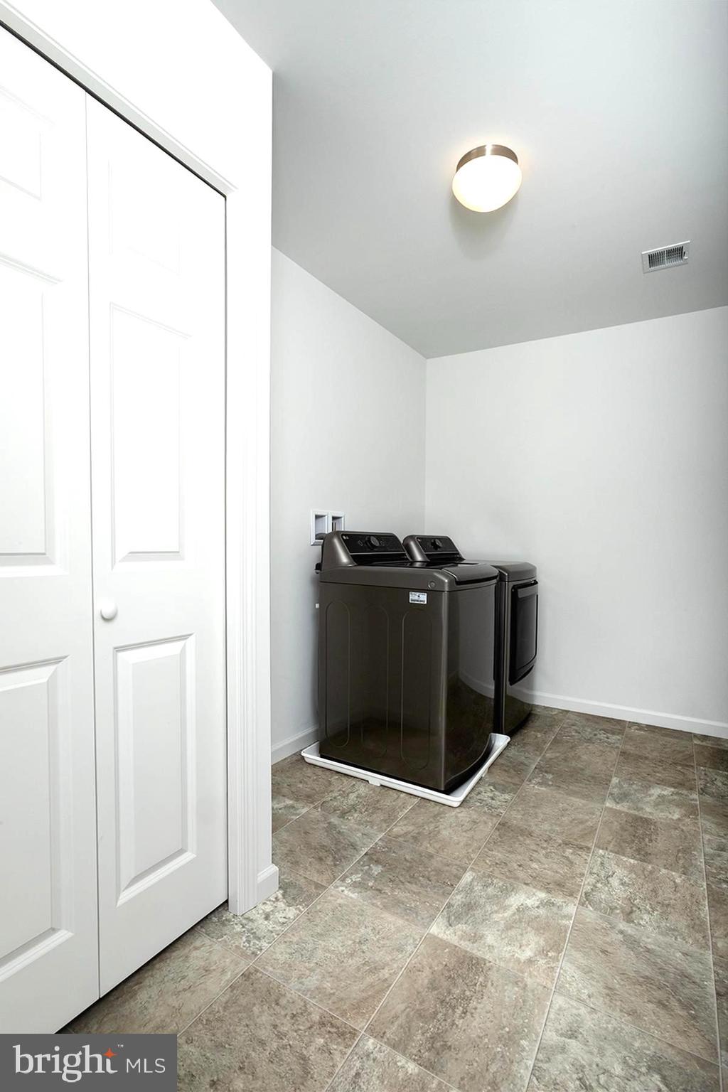 MEADOWBROOK FARMS - Residential