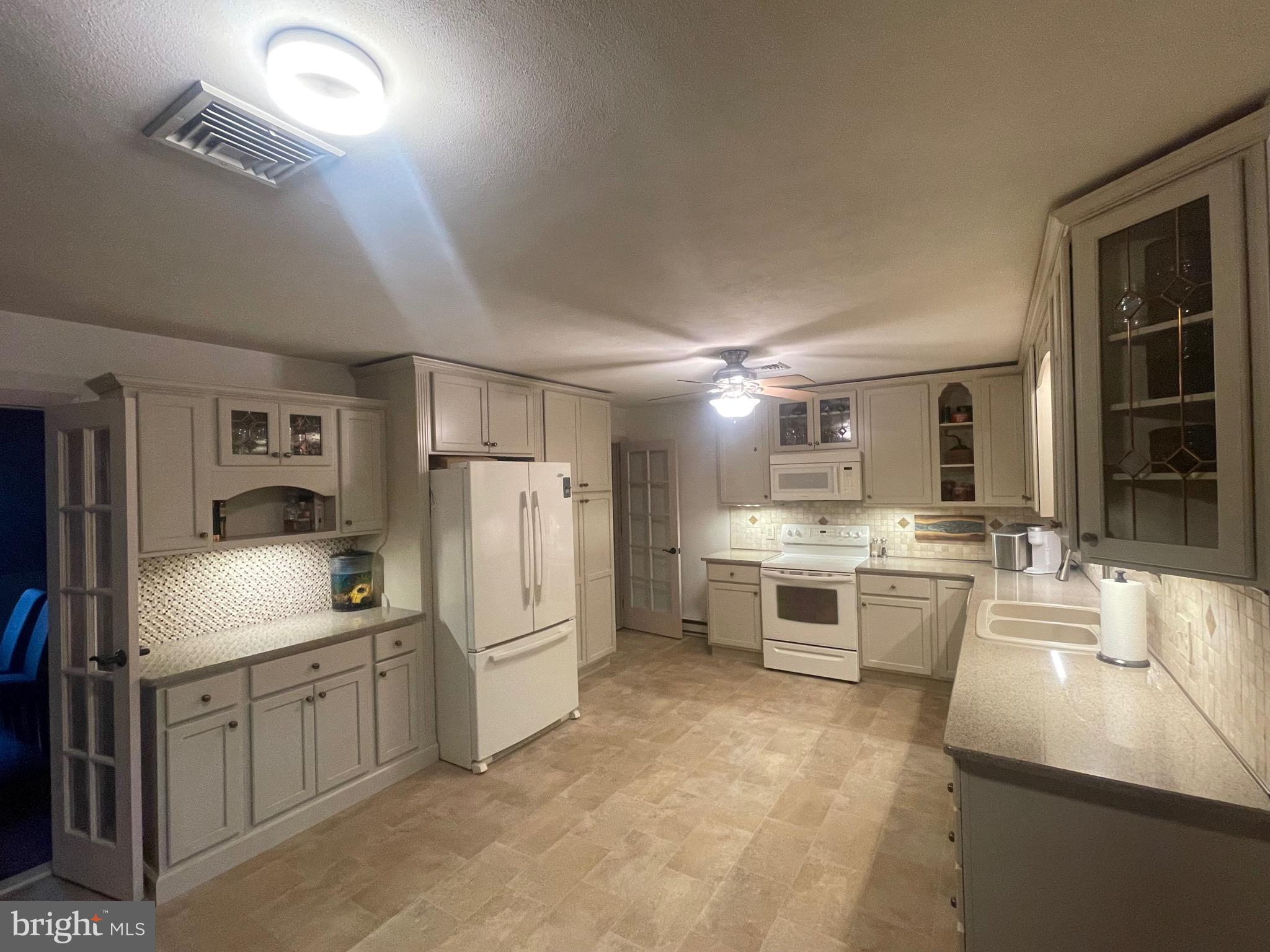 KENDOR SUMMIT - Residential