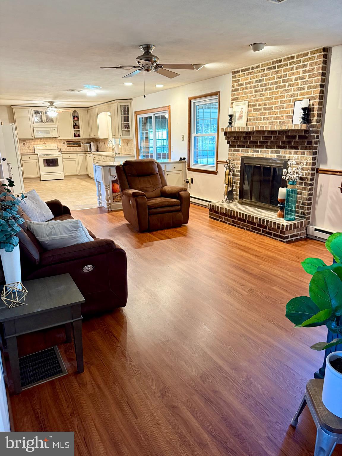 KENDOR SUMMIT - Residential