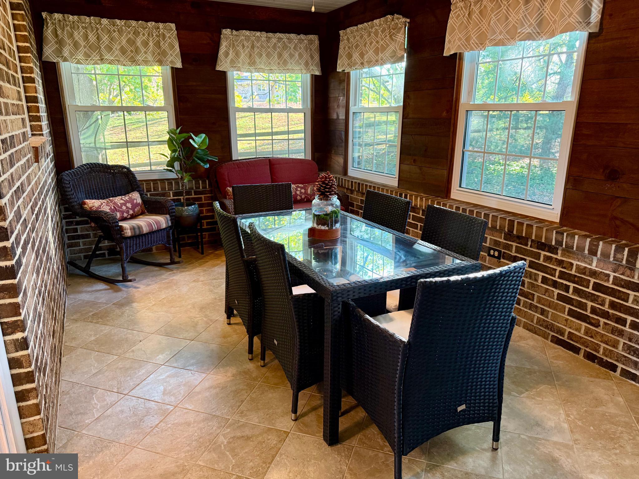 KENDOR SUMMIT - Residential