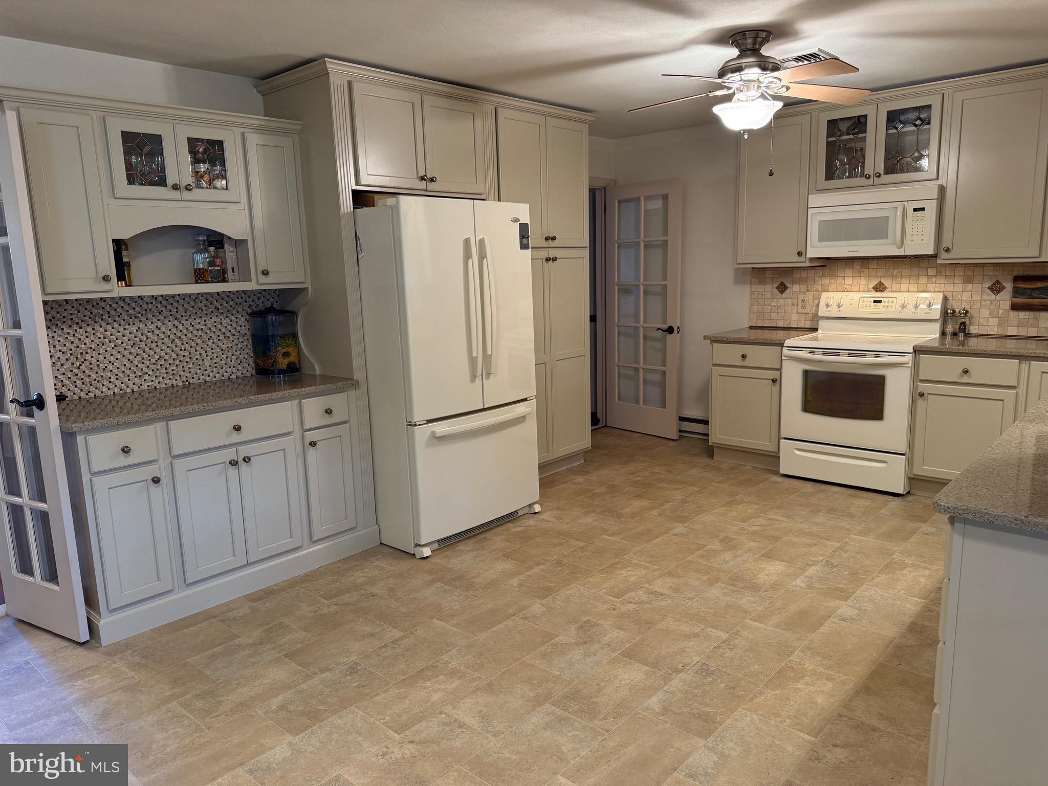 KENDOR SUMMIT - Residential