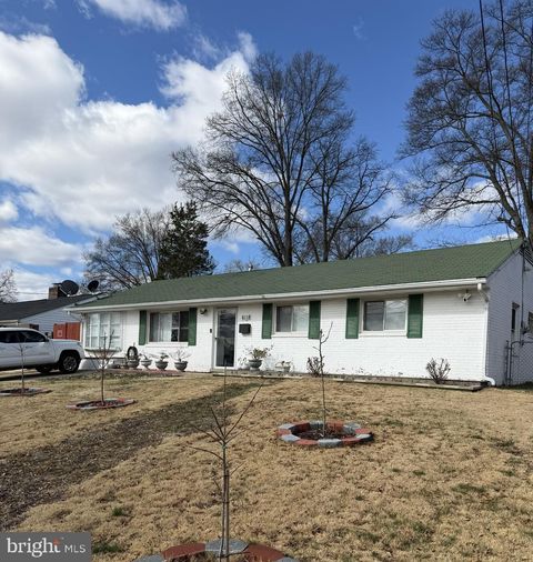 Photo of 6118 Hibbling Avenue, SPRINGFIELD, VA 22150 (MLS # VAFX2297000)