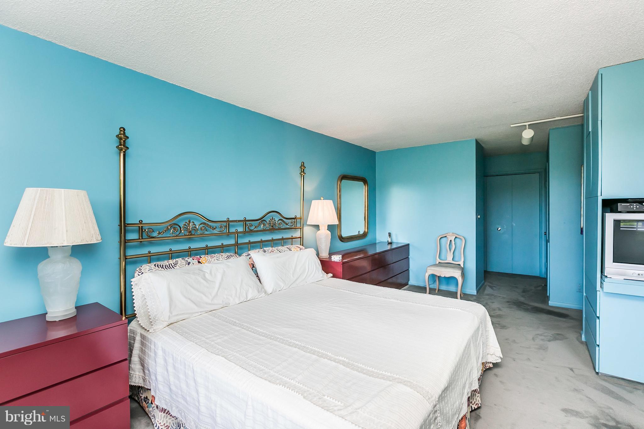 CROSS KEYS - Residential