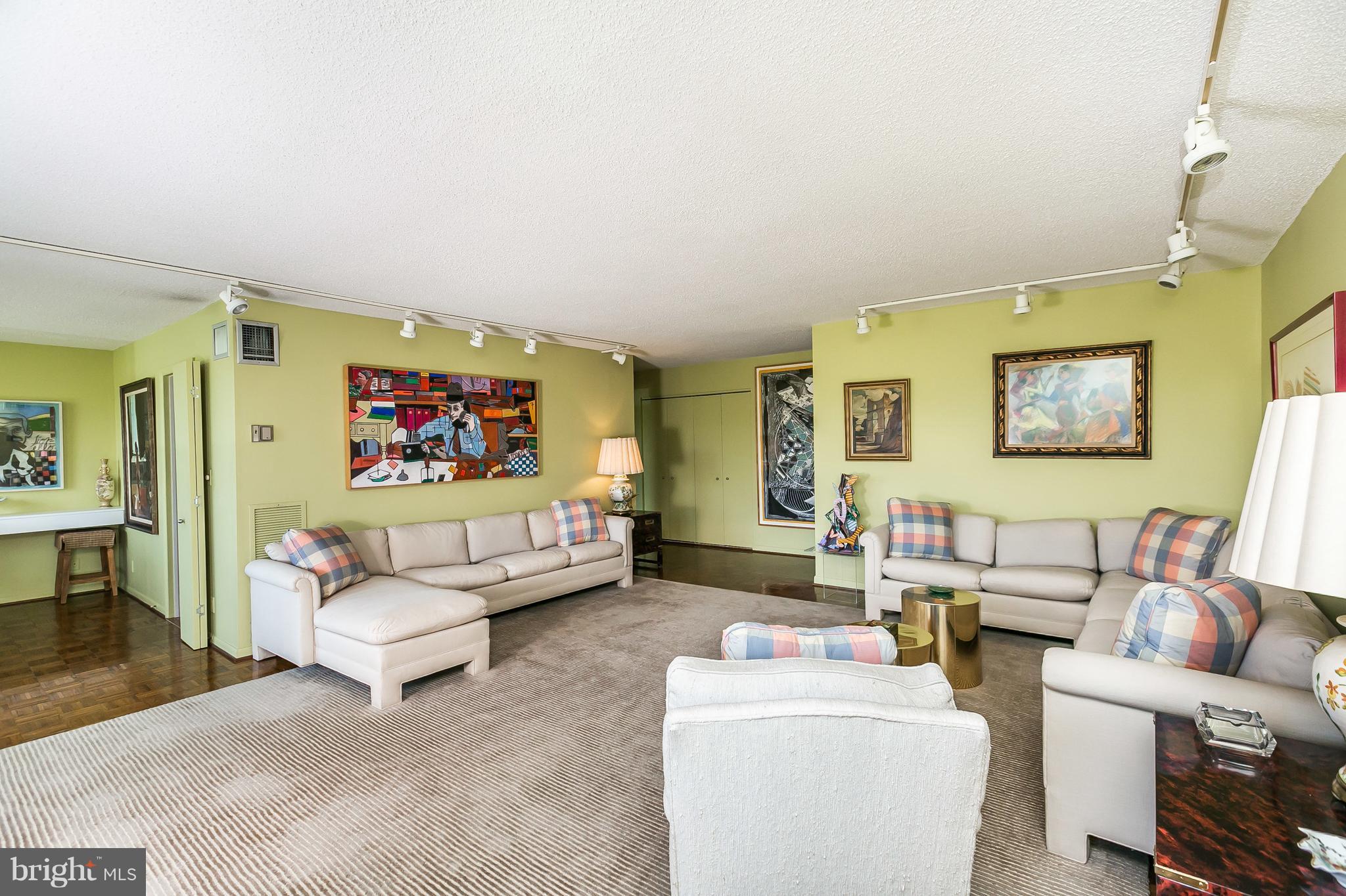 CROSS KEYS - Residential