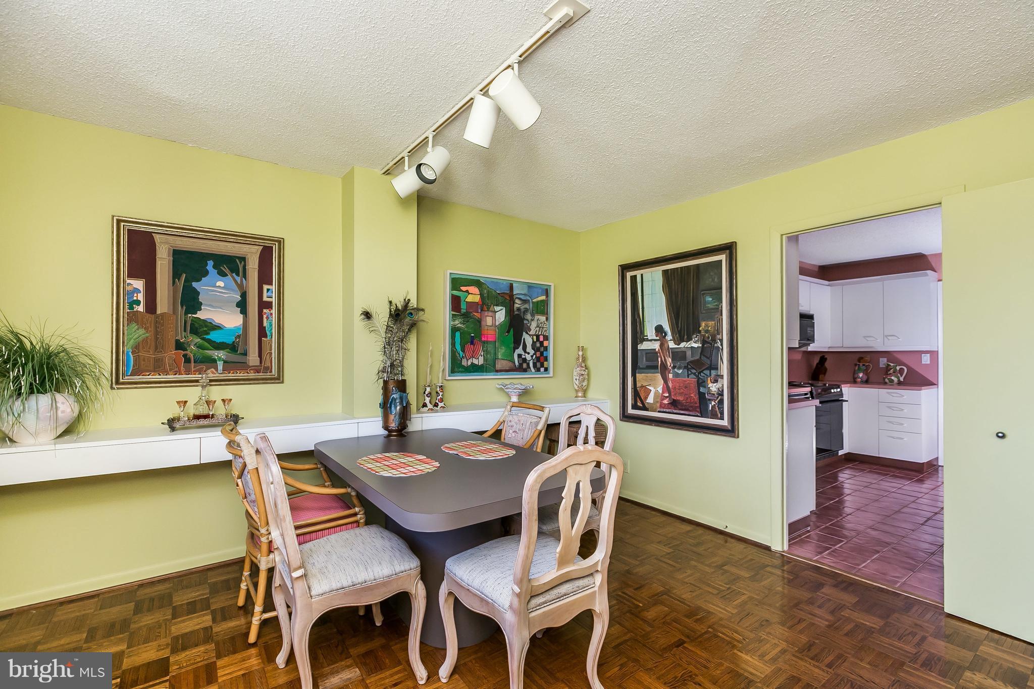 CROSS KEYS - Residential