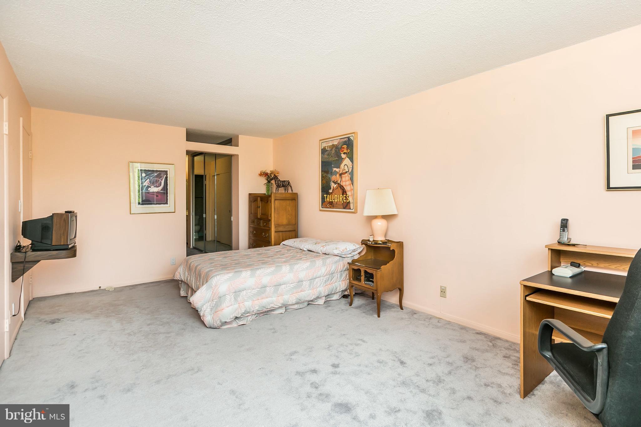 CROSS KEYS - Residential