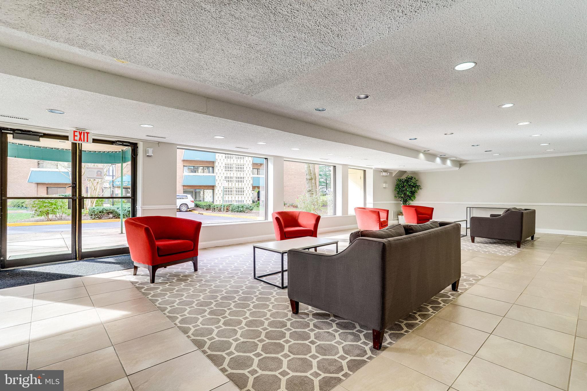 LAFAYETTE PARK - Residential Lease