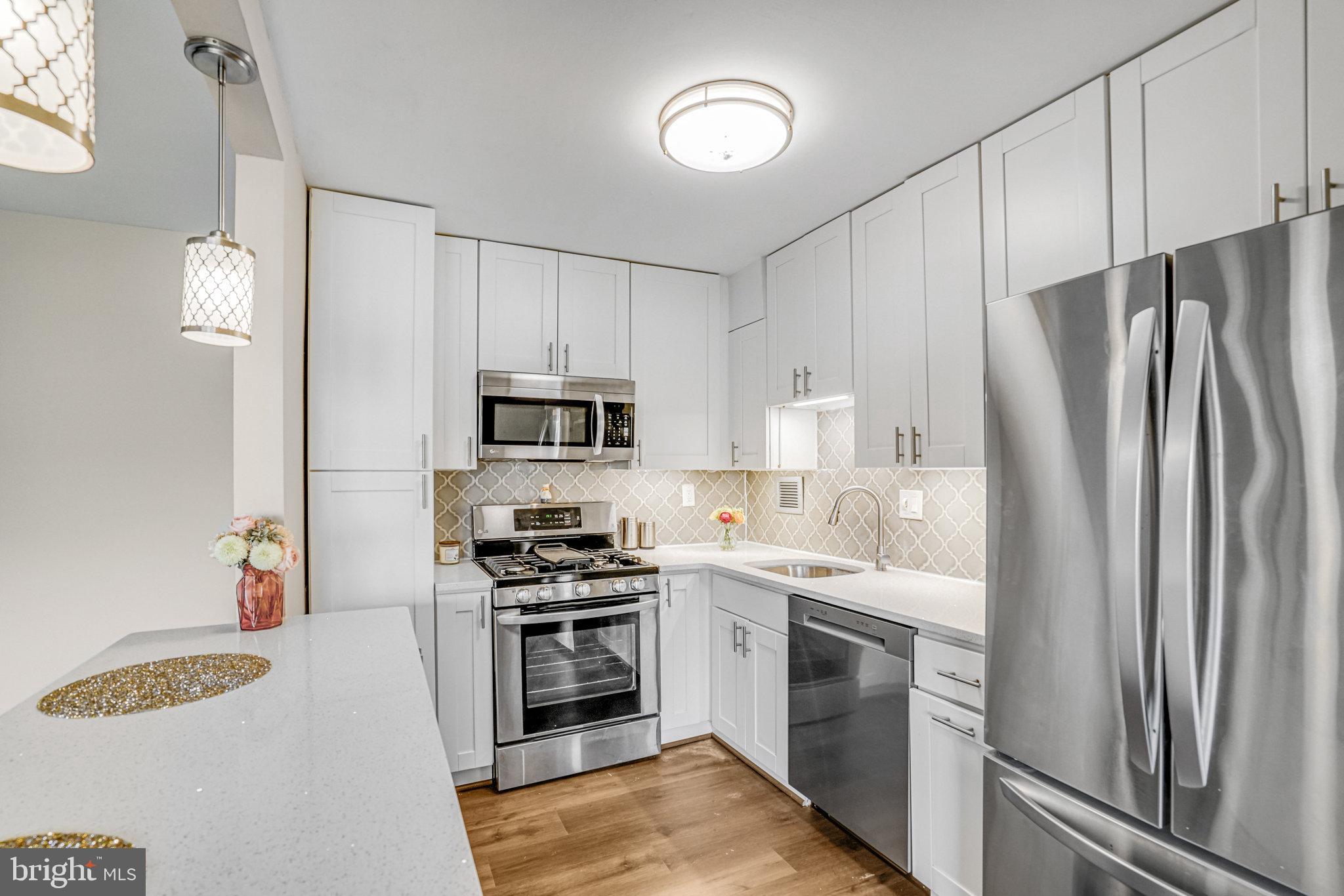 LAFAYETTE PARK - Residential Lease