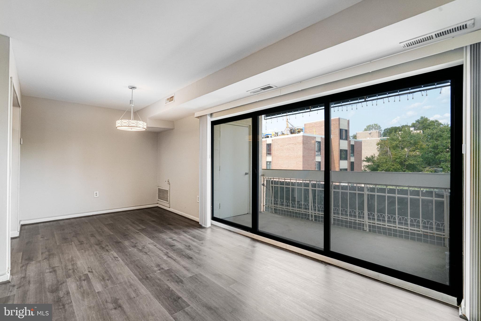 LAFAYETTE PARK - Residential Lease