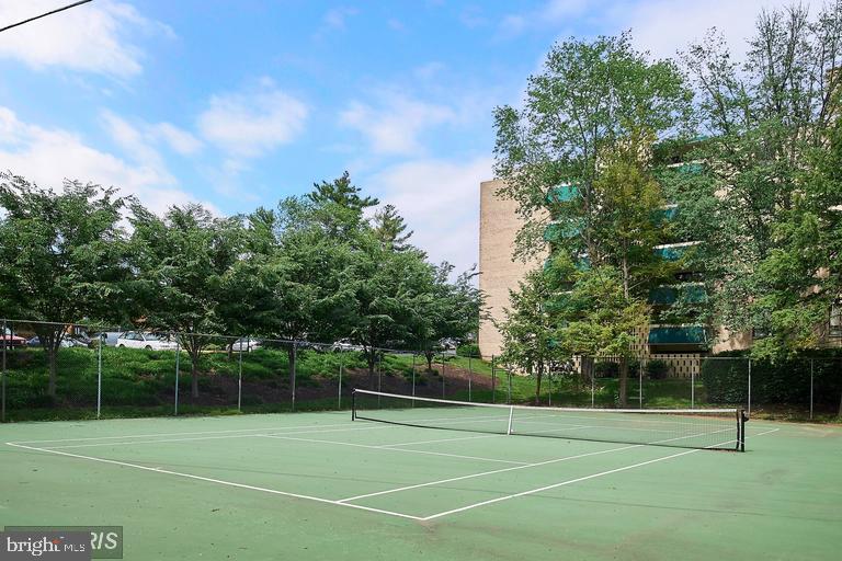 LAFAYETTE PARK - Residential Lease