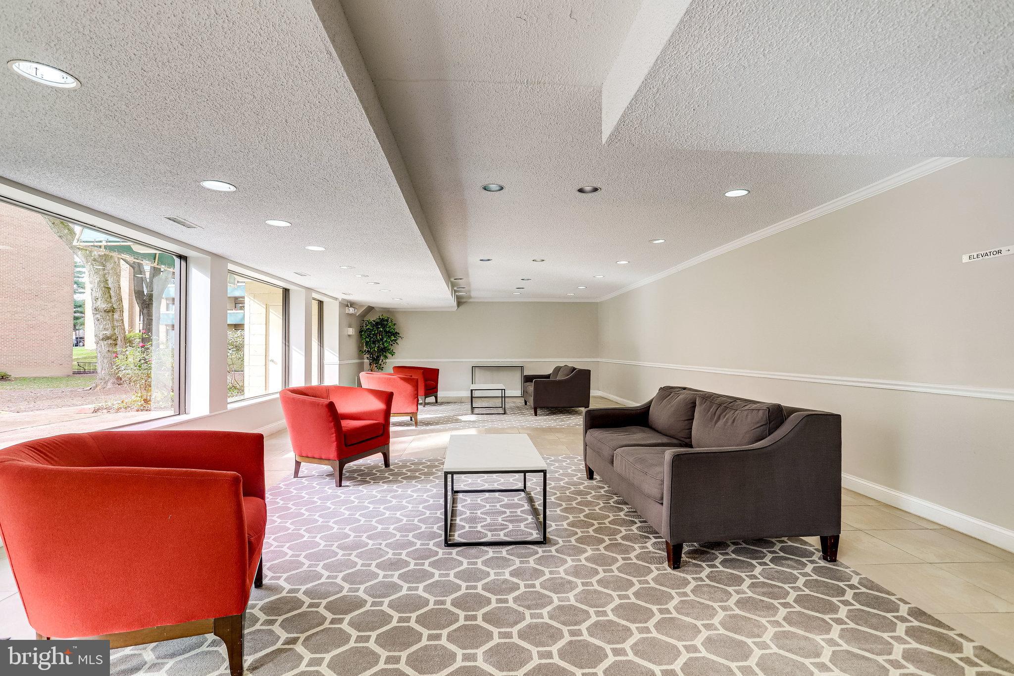 LAFAYETTE PARK - Residential Lease