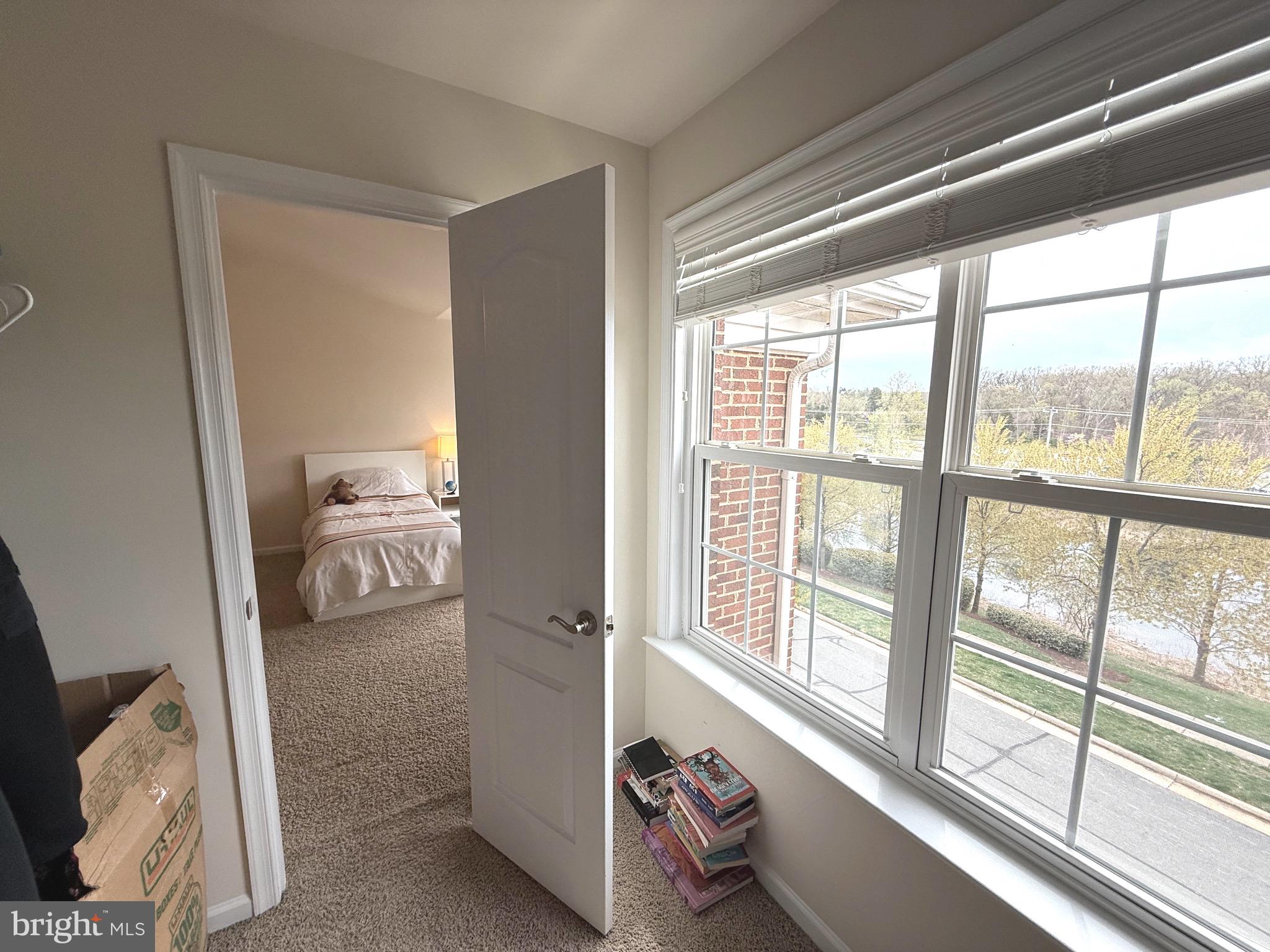 LANSDOWNE TOWN CENTER - Residential