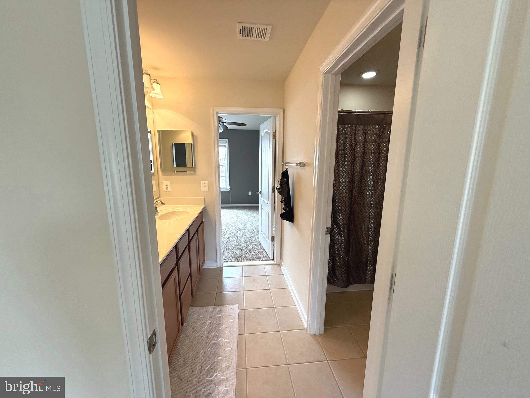 LANSDOWNE TOWN CENTER - Residential