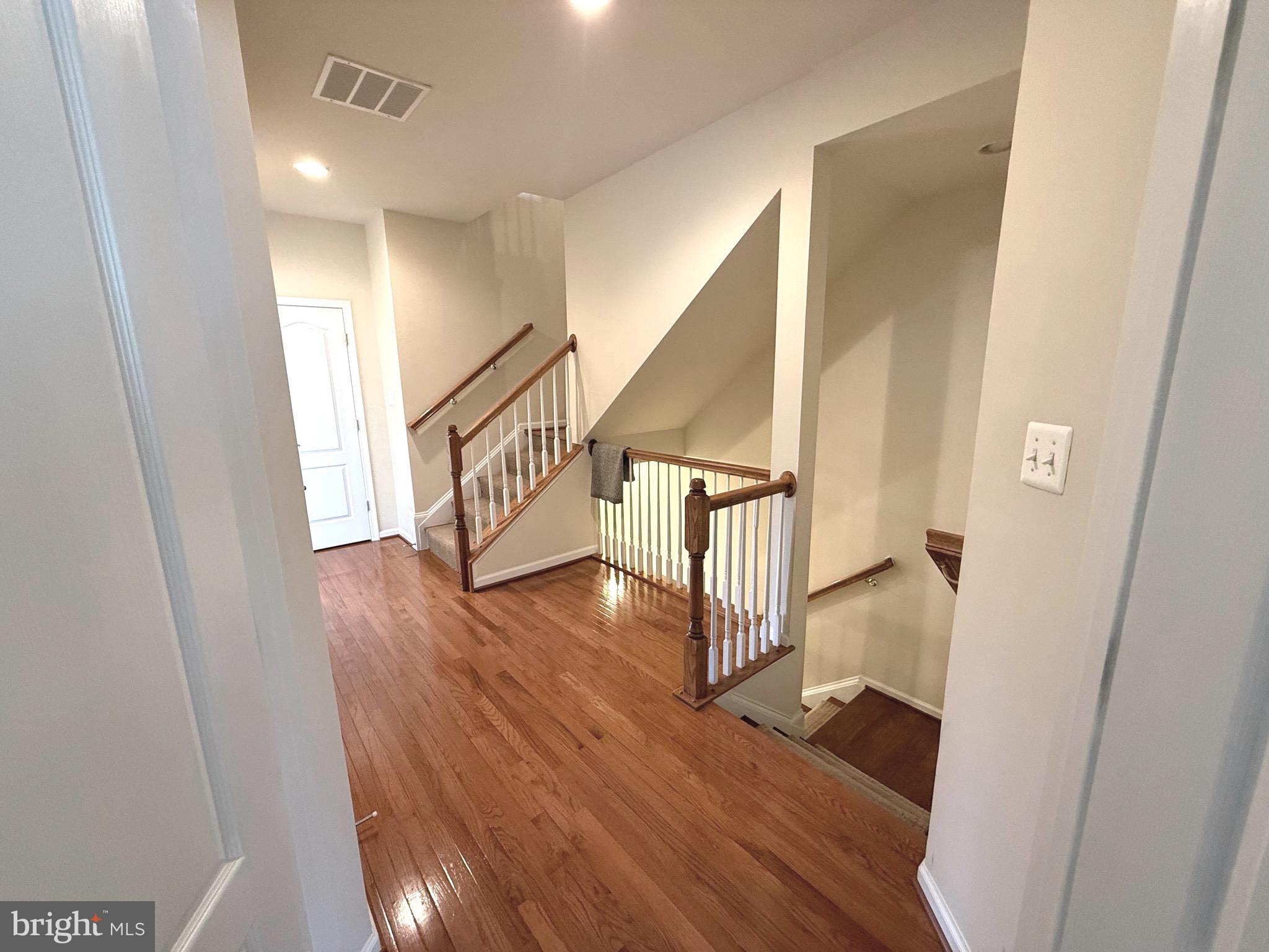 LANSDOWNE TOWN CENTER - Residential