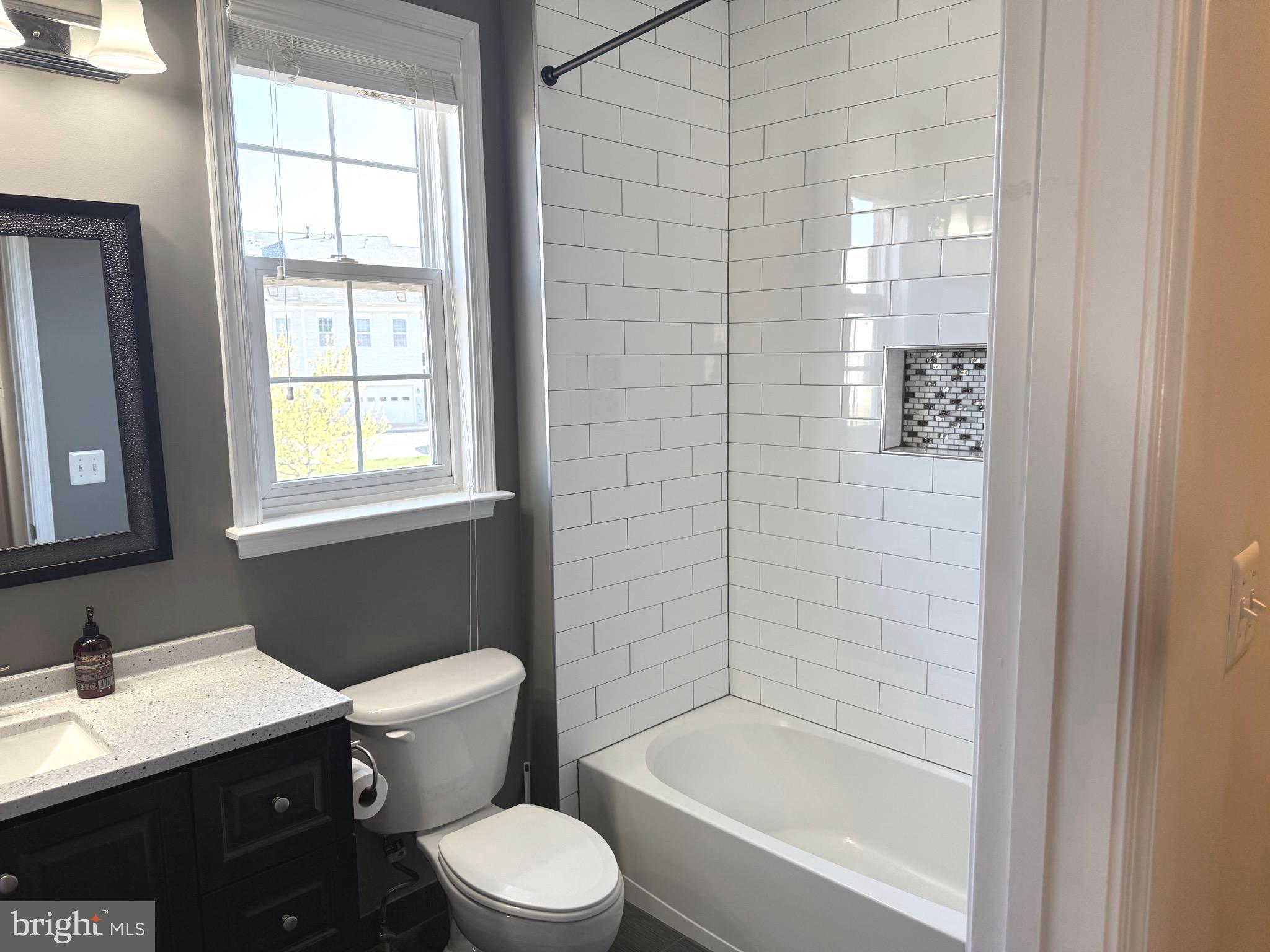 LANSDOWNE TOWN CENTER - Residential