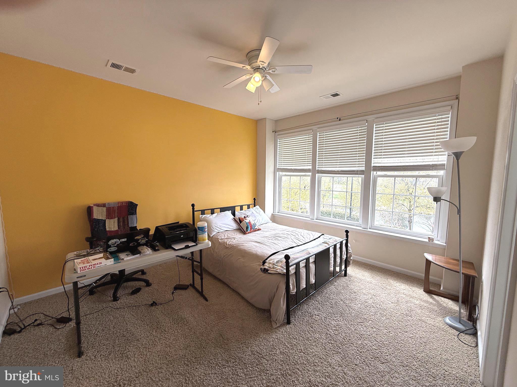 LANSDOWNE TOWN CENTER - Residential