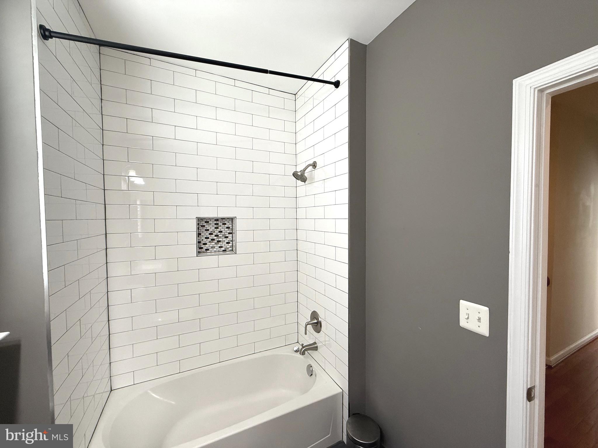 LANSDOWNE TOWN CENTER - Residential