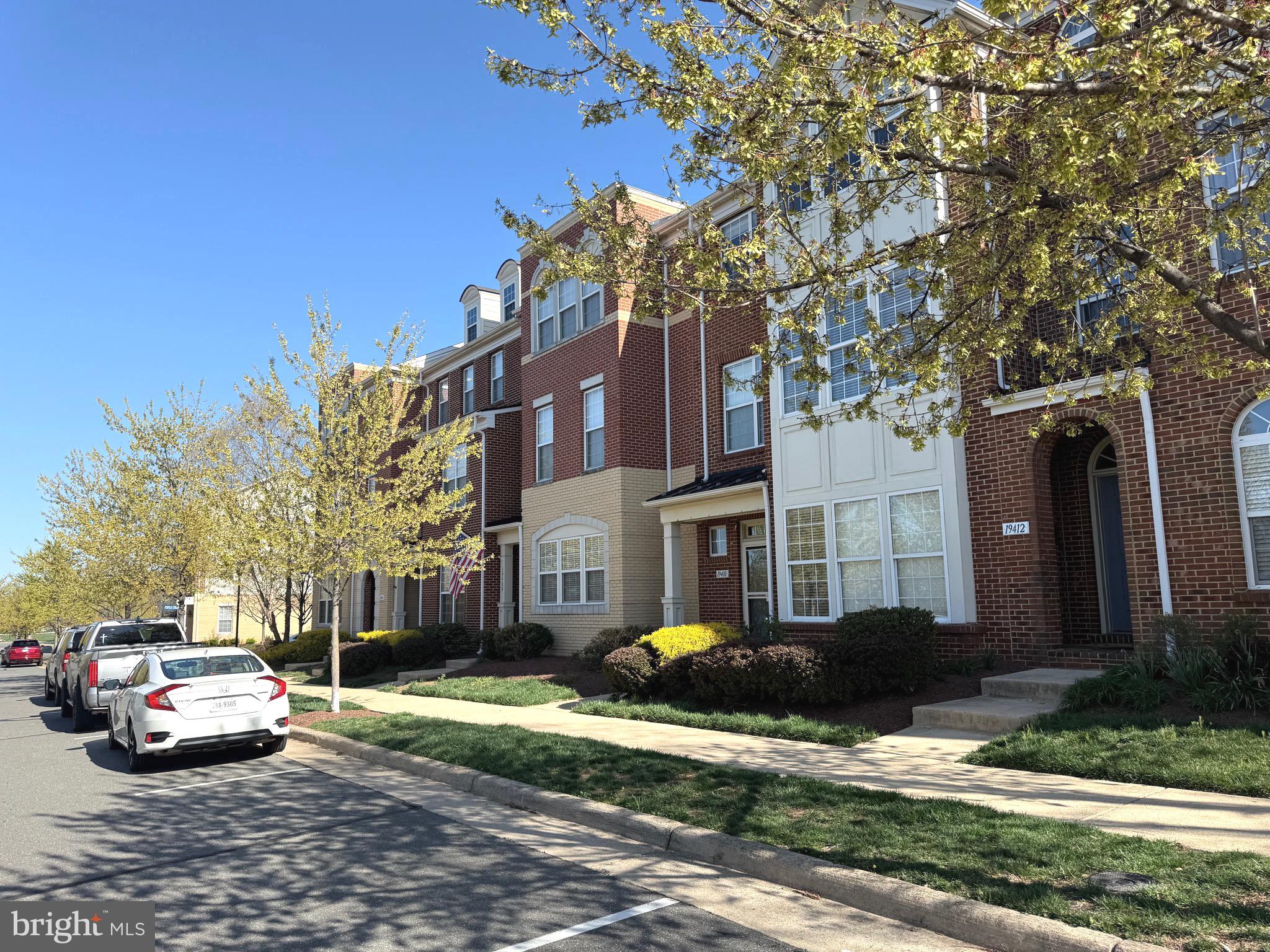 LANSDOWNE TOWN CENTER - Residential