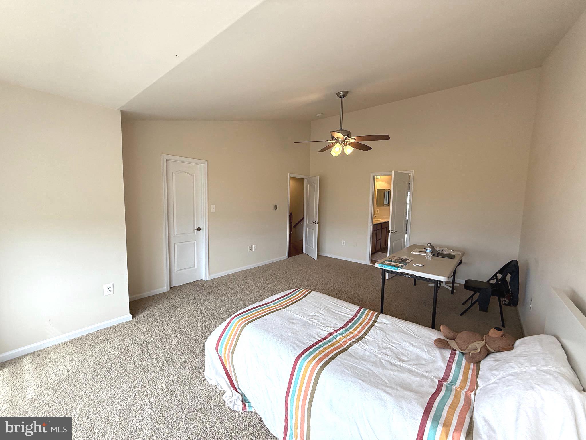 LANSDOWNE TOWN CENTER - Residential