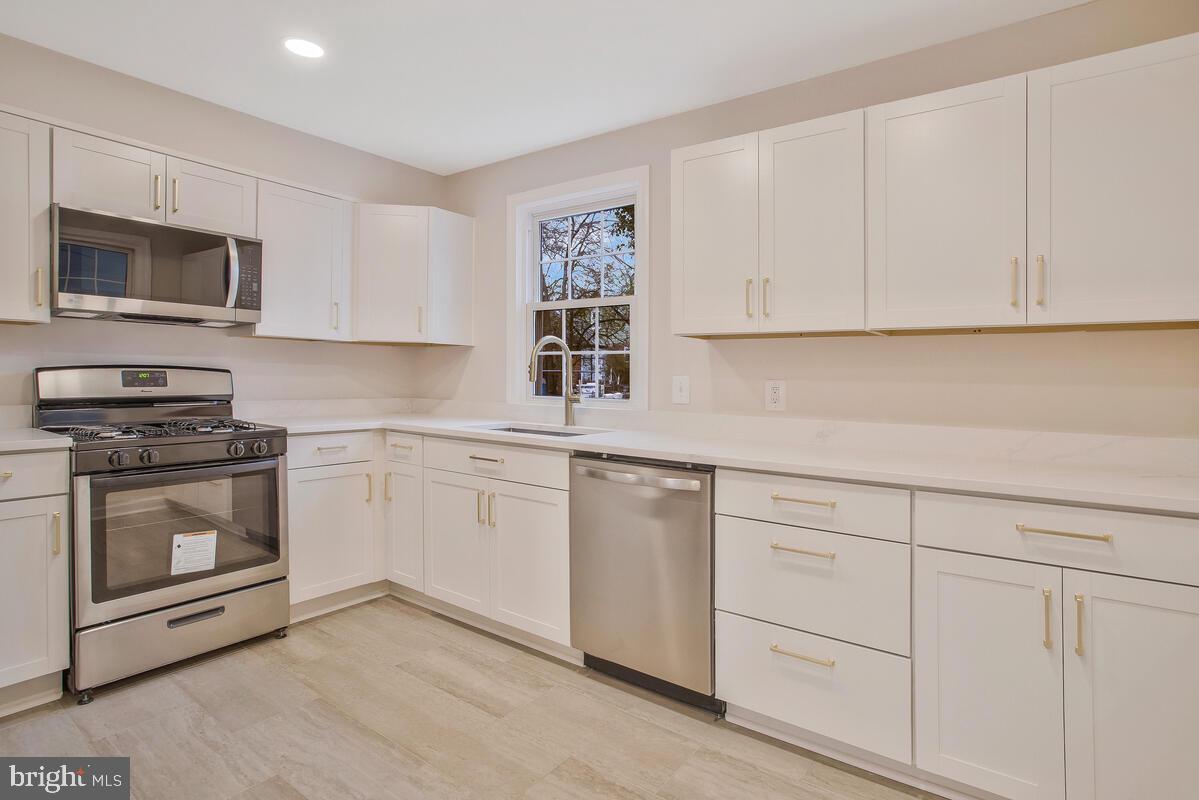 WEST HYATTSVILLE - Residential Lease