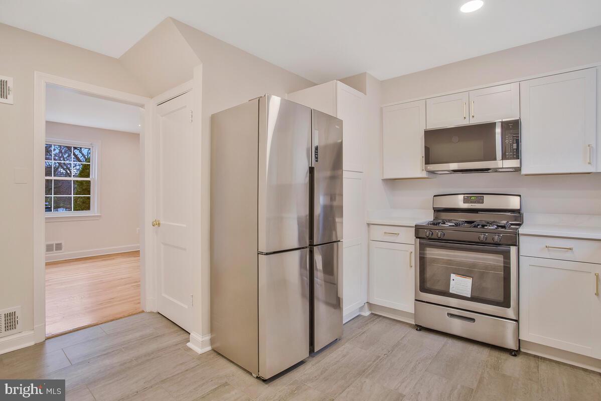 WEST HYATTSVILLE - Residential Lease