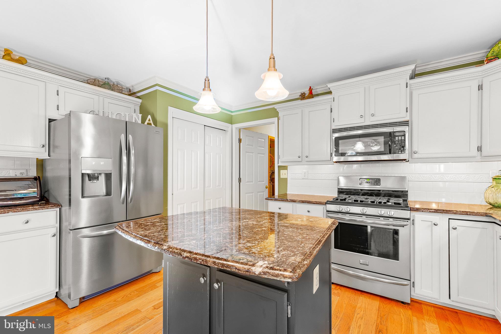 DORCHESTER - Residential