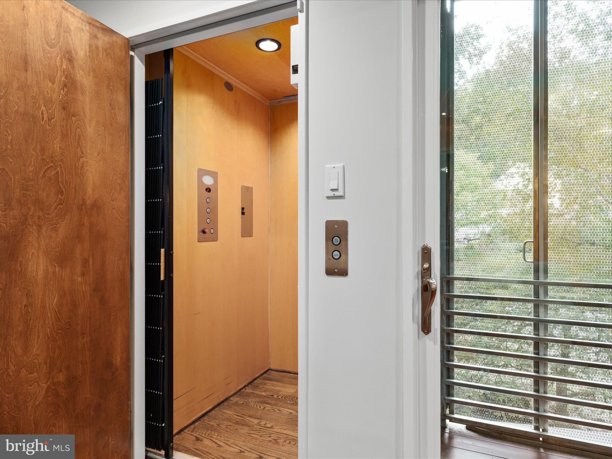 CHAIN BRIDGE HEIGHTS - Residential