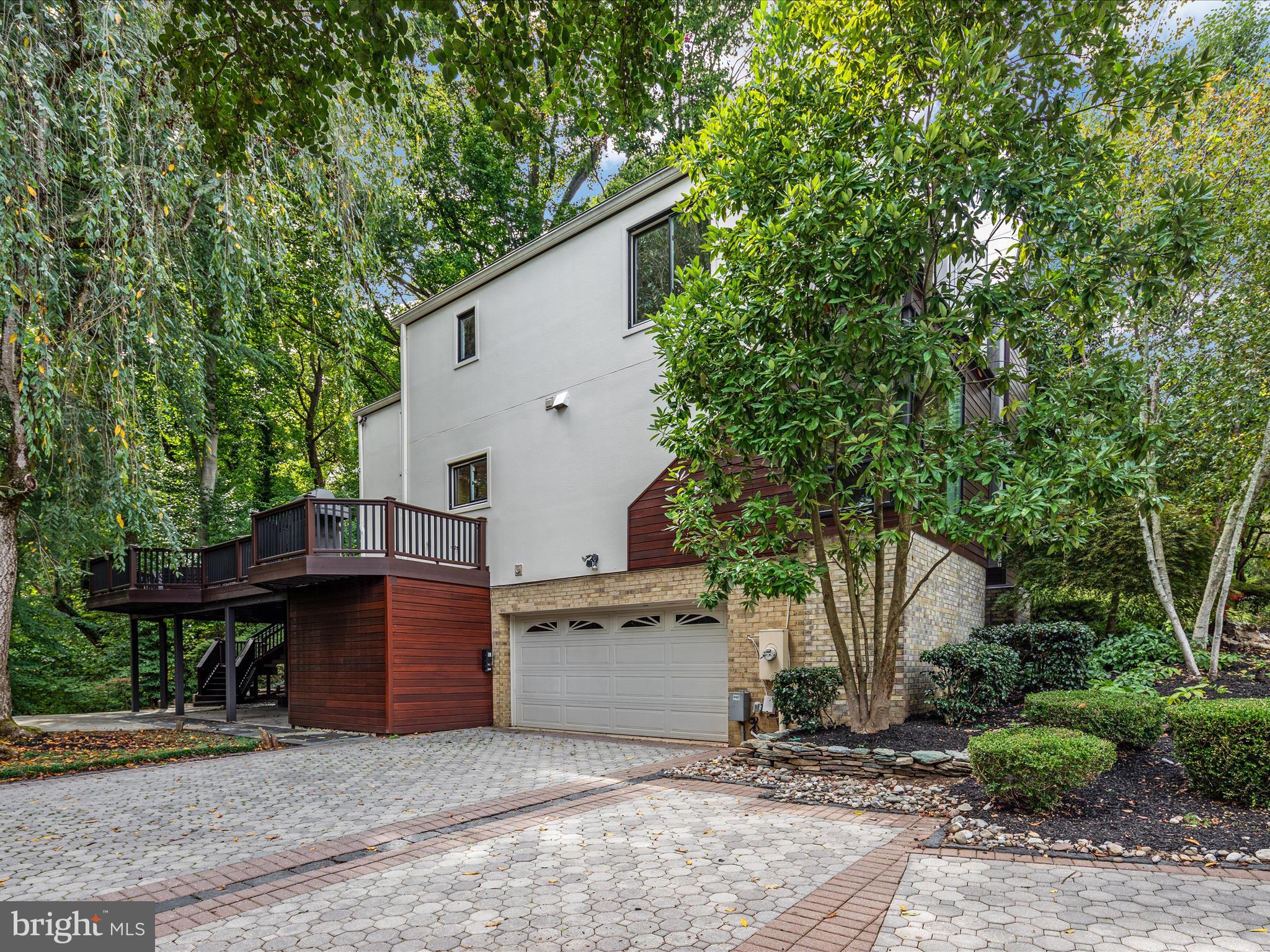 CHAIN BRIDGE HEIGHTS - Residential