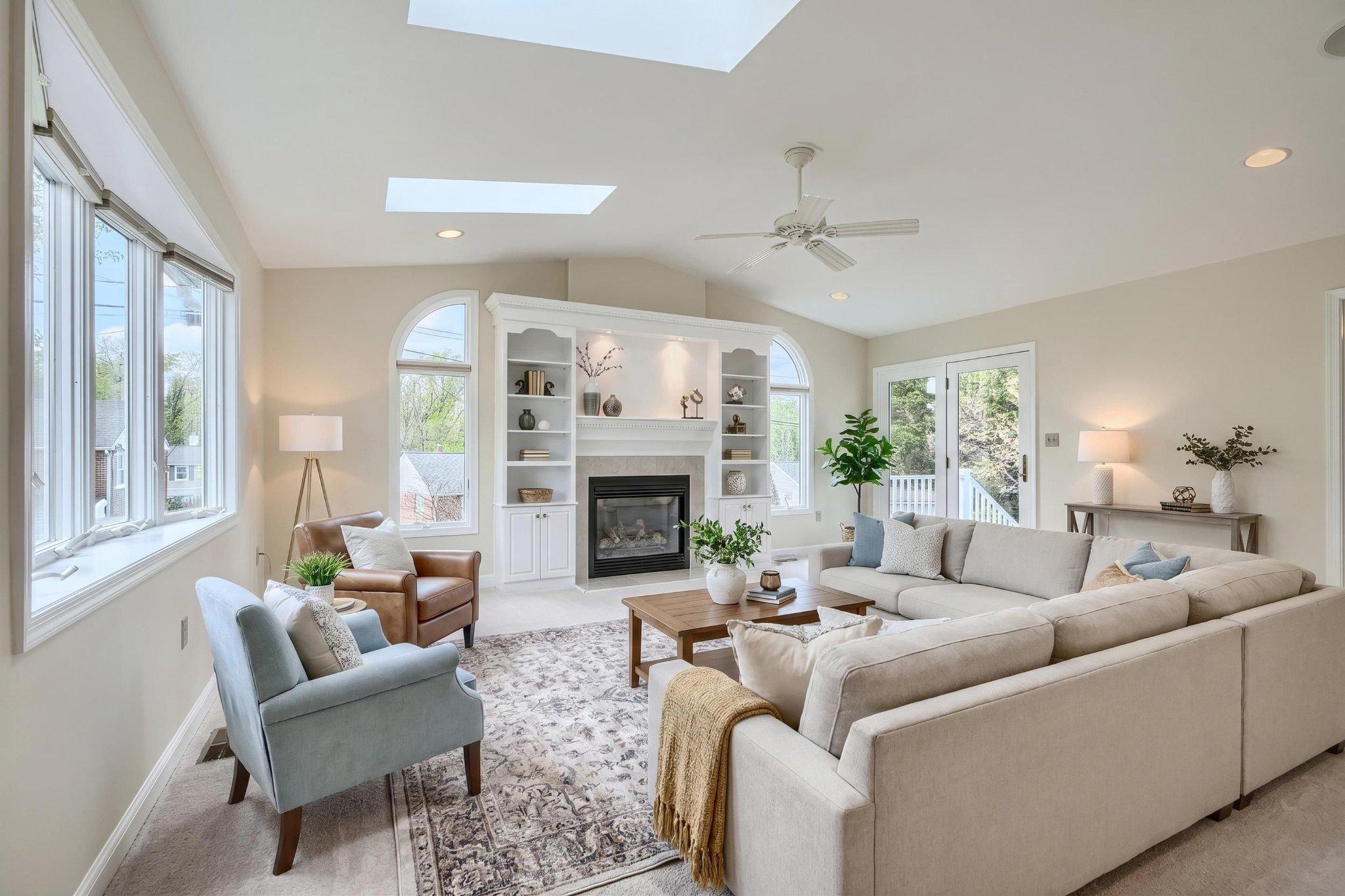 RIDGEFIELD - Residential