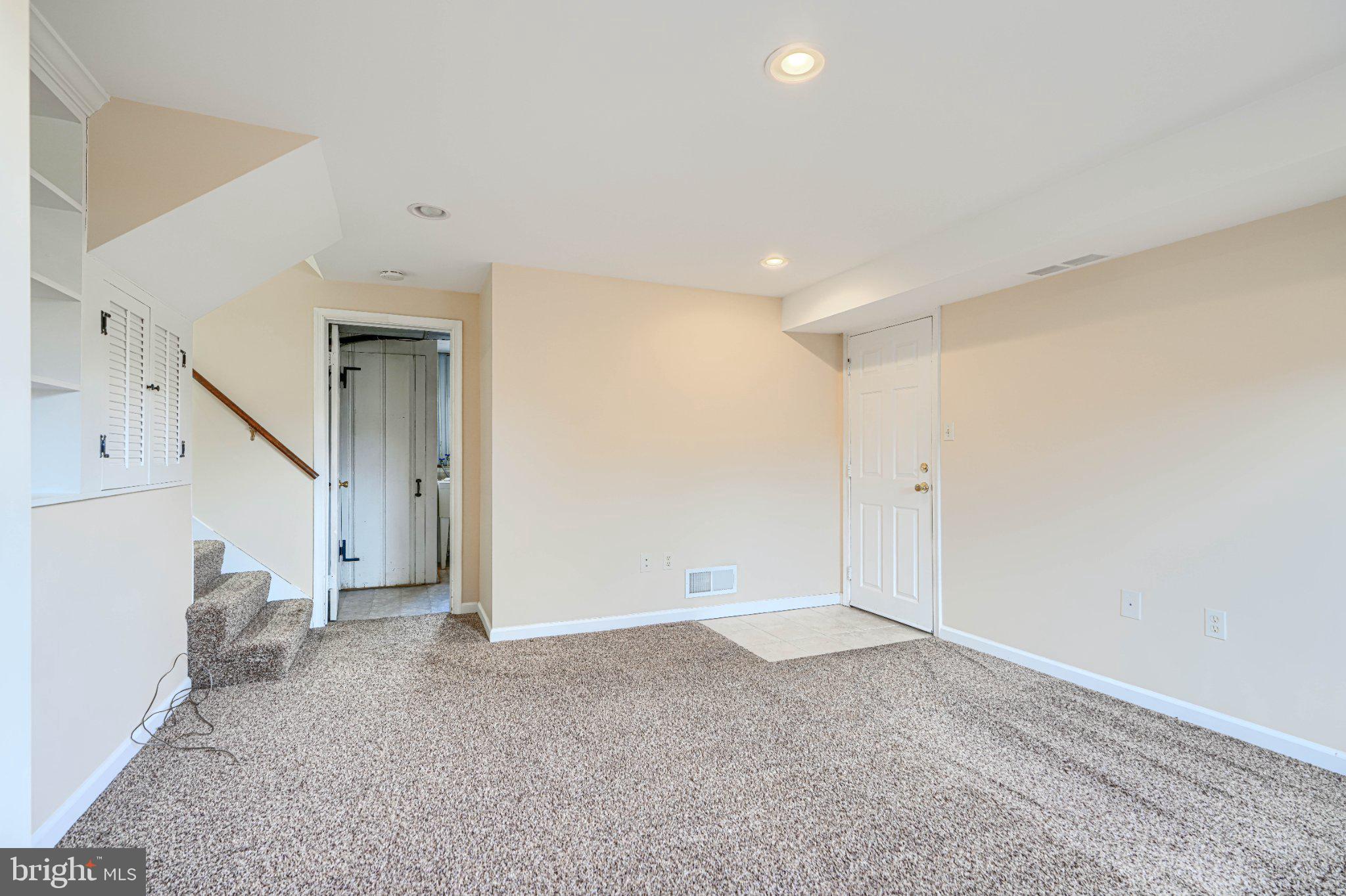 RIDGEFIELD - Residential