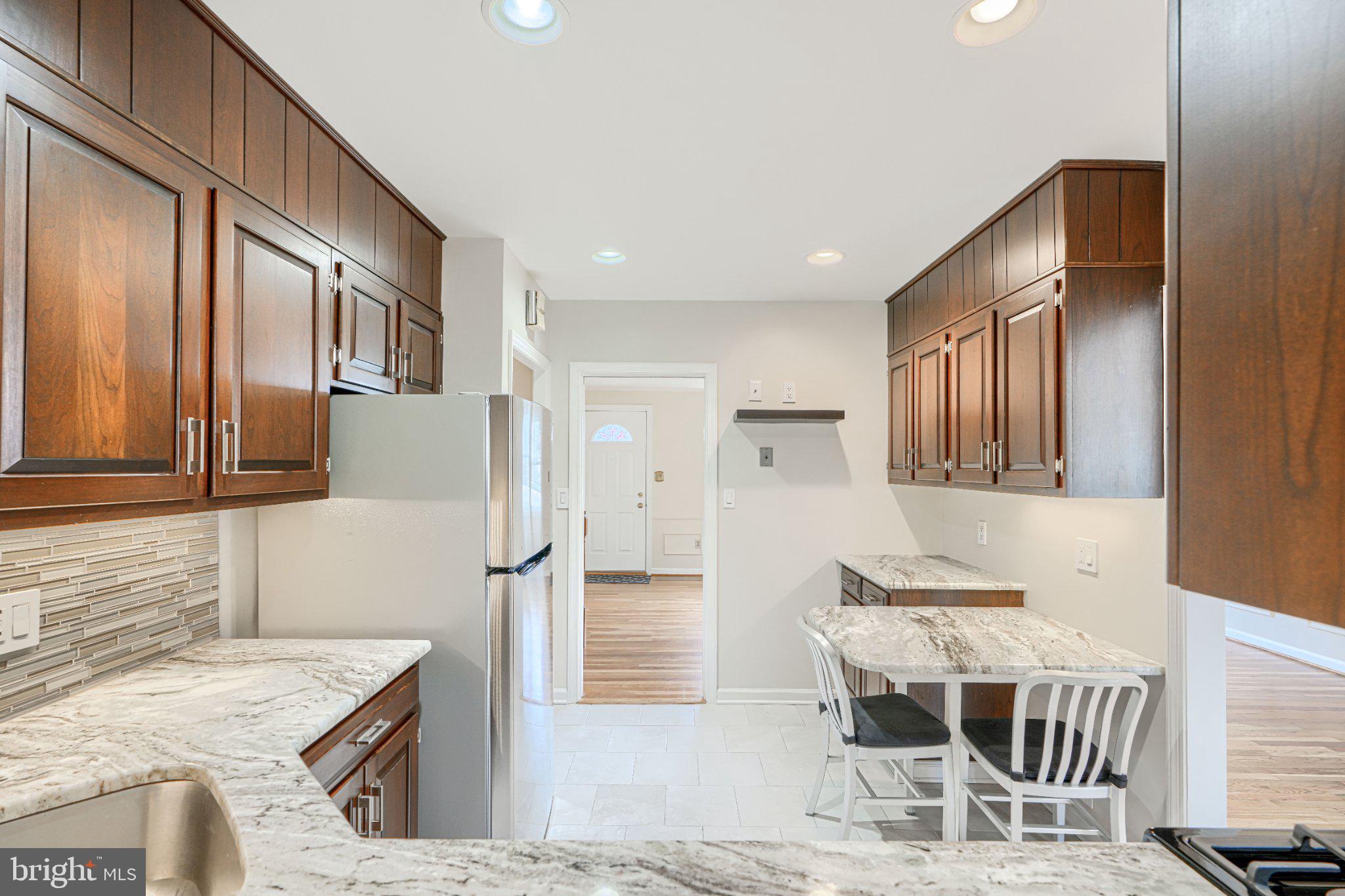 RIDGEFIELD - Residential