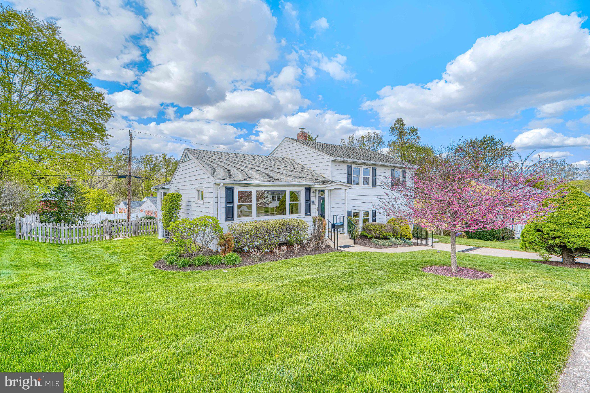 RIDGEFIELD - Residential