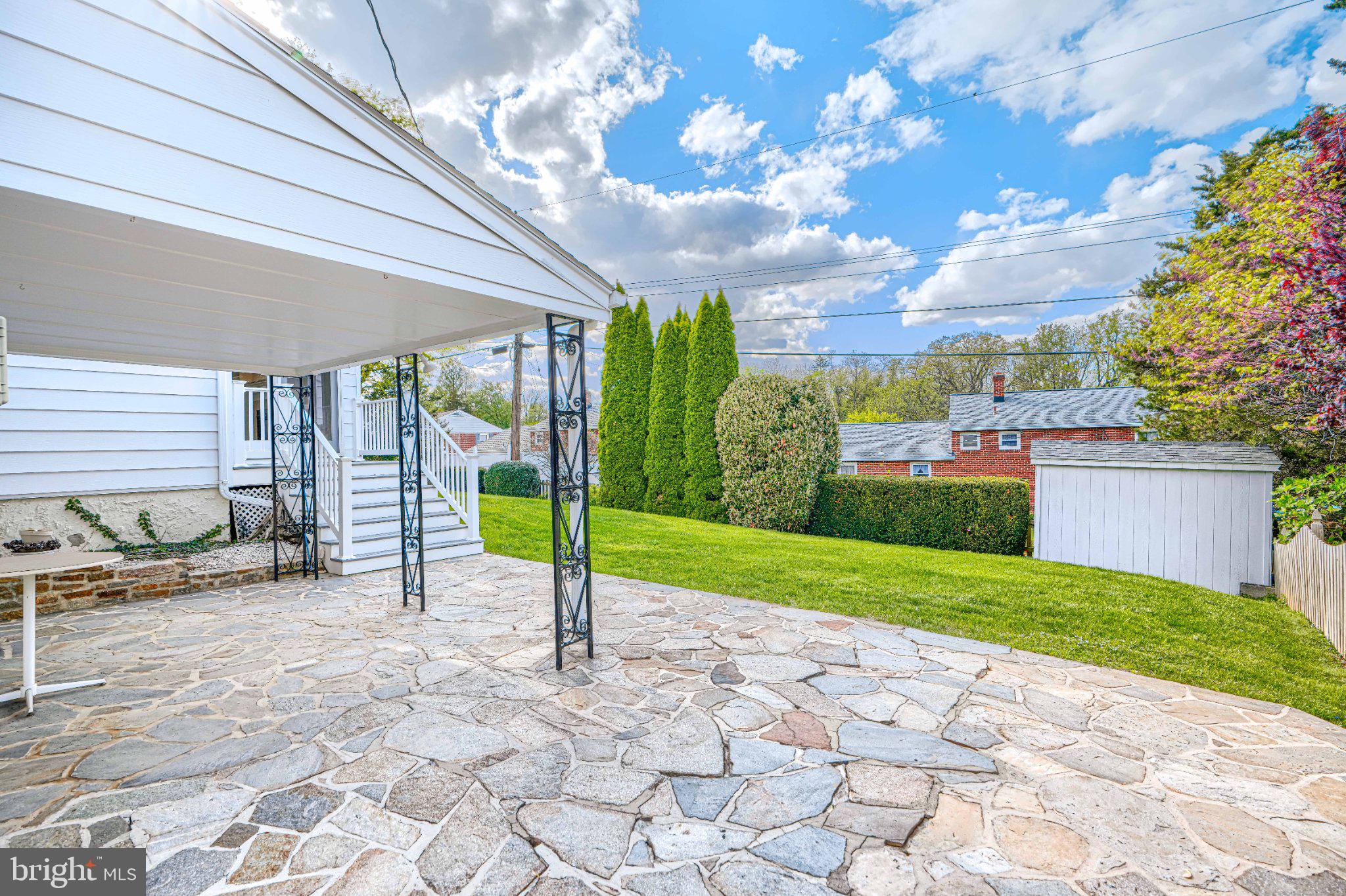 RIDGEFIELD - Residential