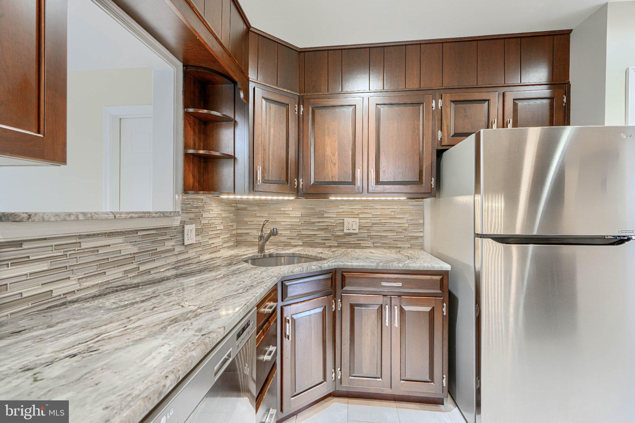 RIDGEFIELD - Residential