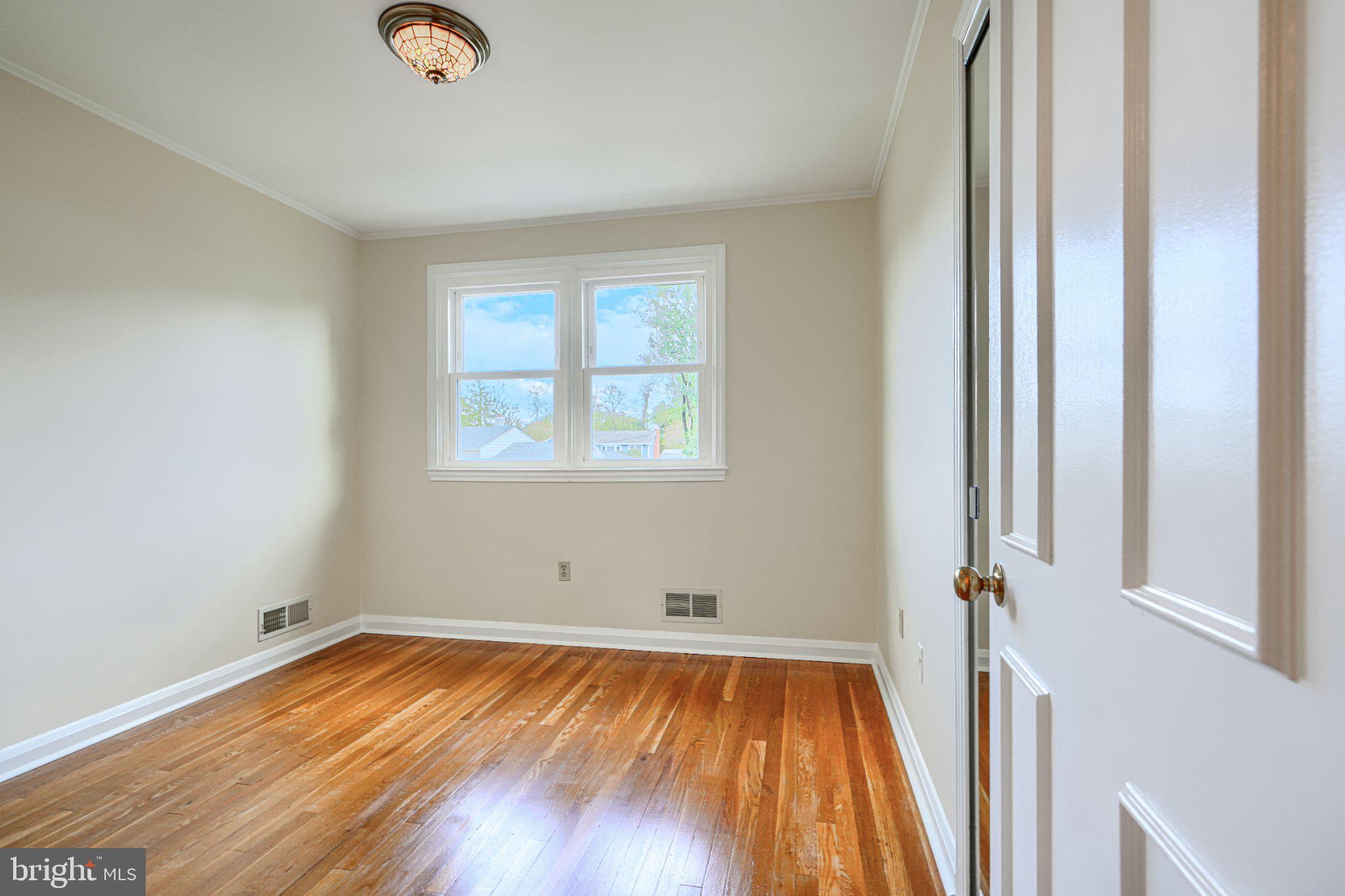 RIDGEFIELD - Residential