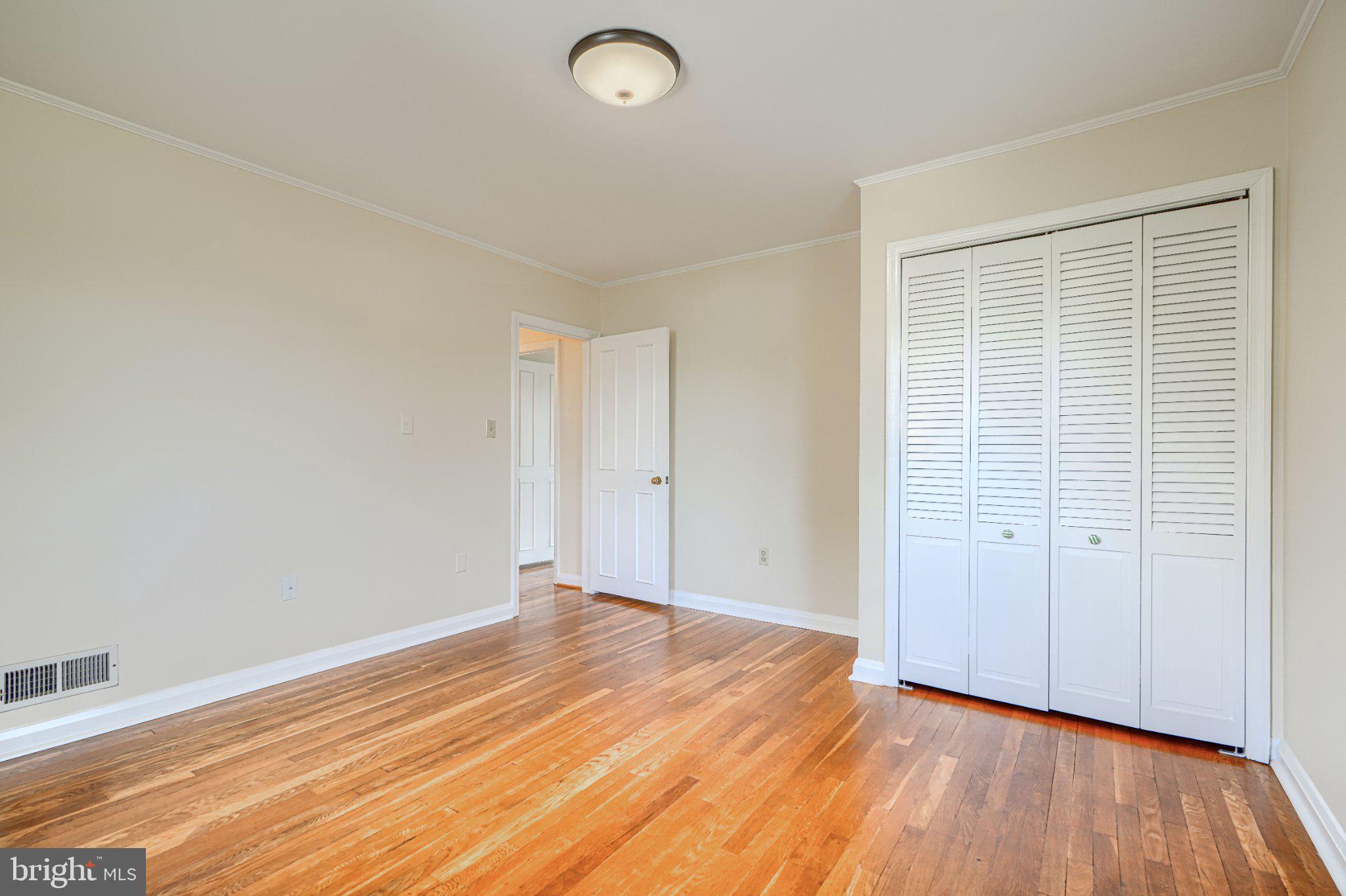 RIDGEFIELD - Residential