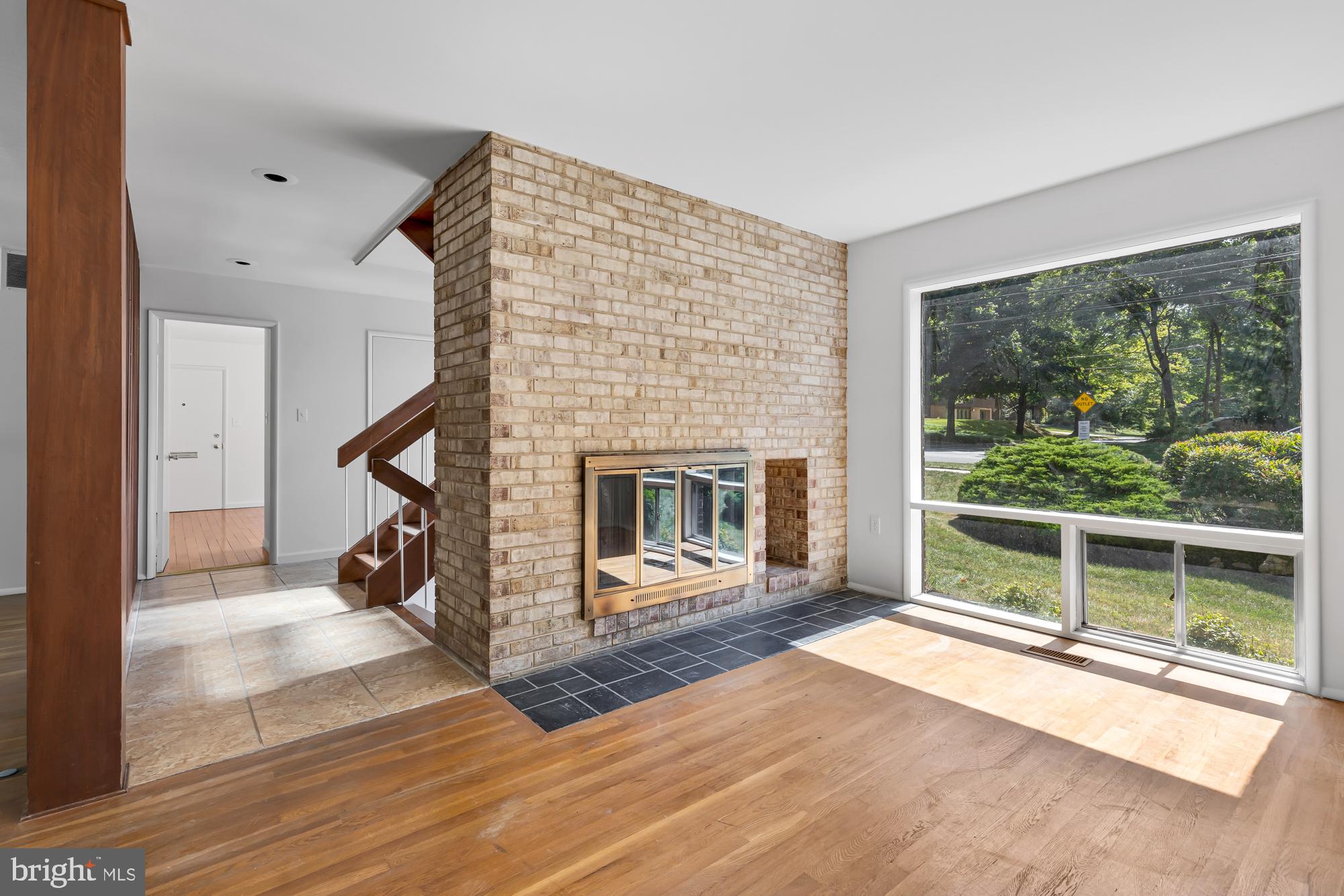 MANOR WOODS - Residential