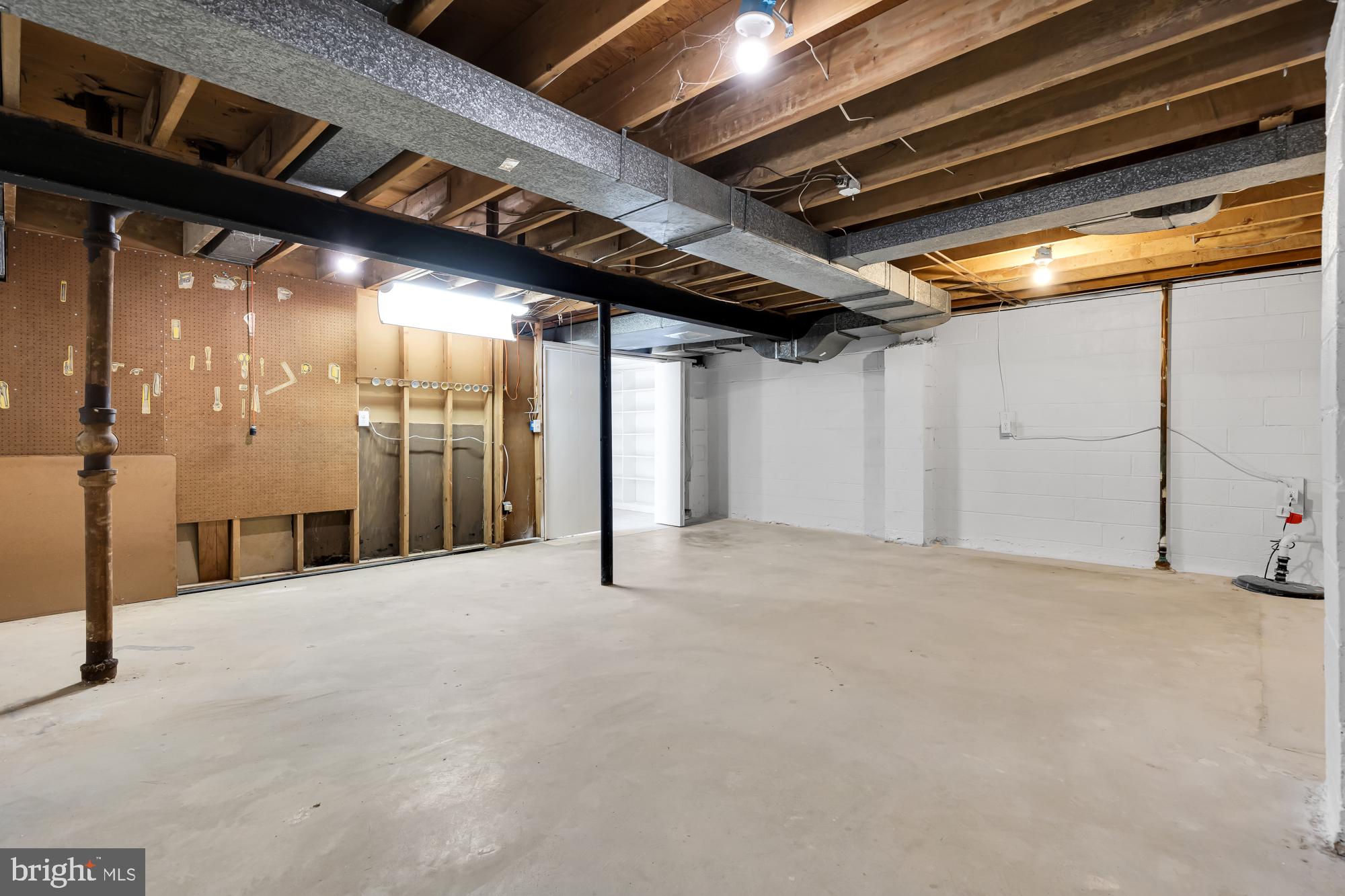 MANOR WOODS - Residential