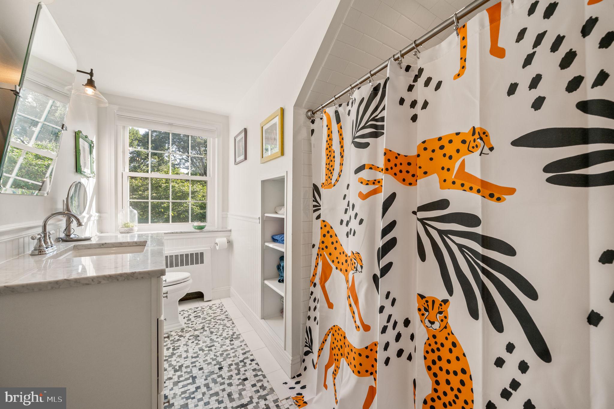 CHESTNUT HILL - Residential