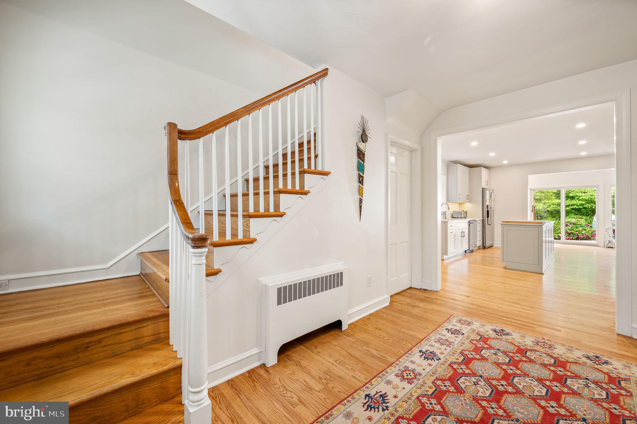 CHESTNUT HILL - Residential