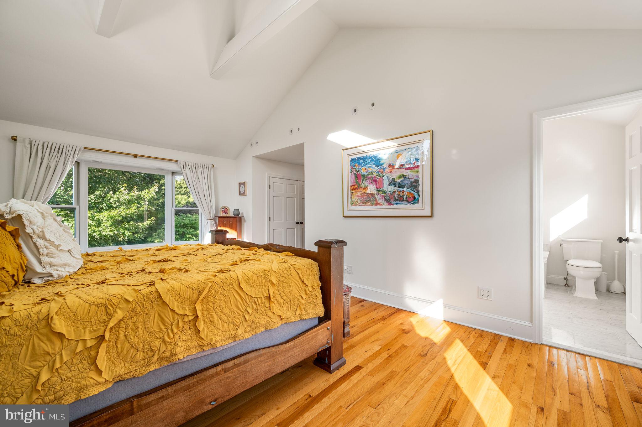 CHESTNUT HILL - Residential