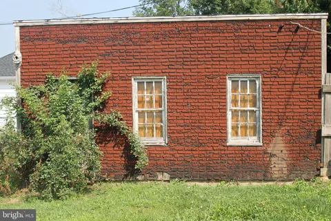 983 E Philadelphia Street Unit GARAGE, York, PA MLS: PAYK2072050