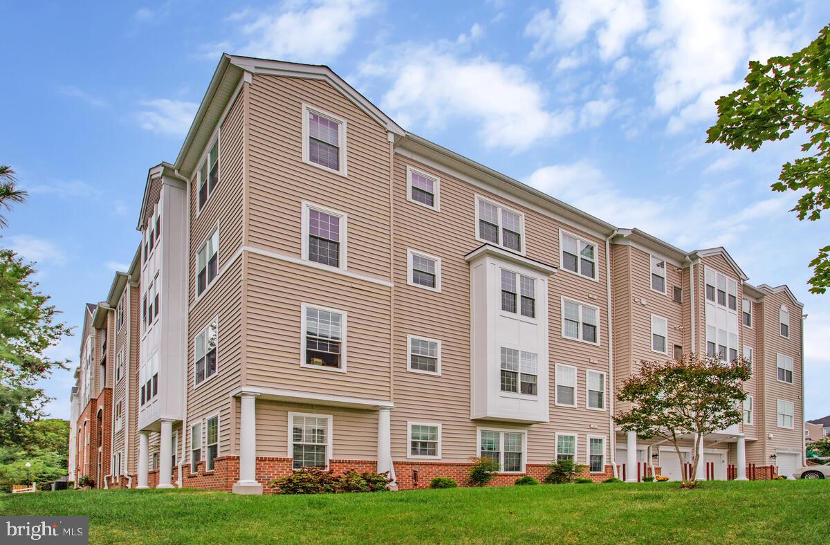 GATHERINGS AT LYNDWOOD - Residential