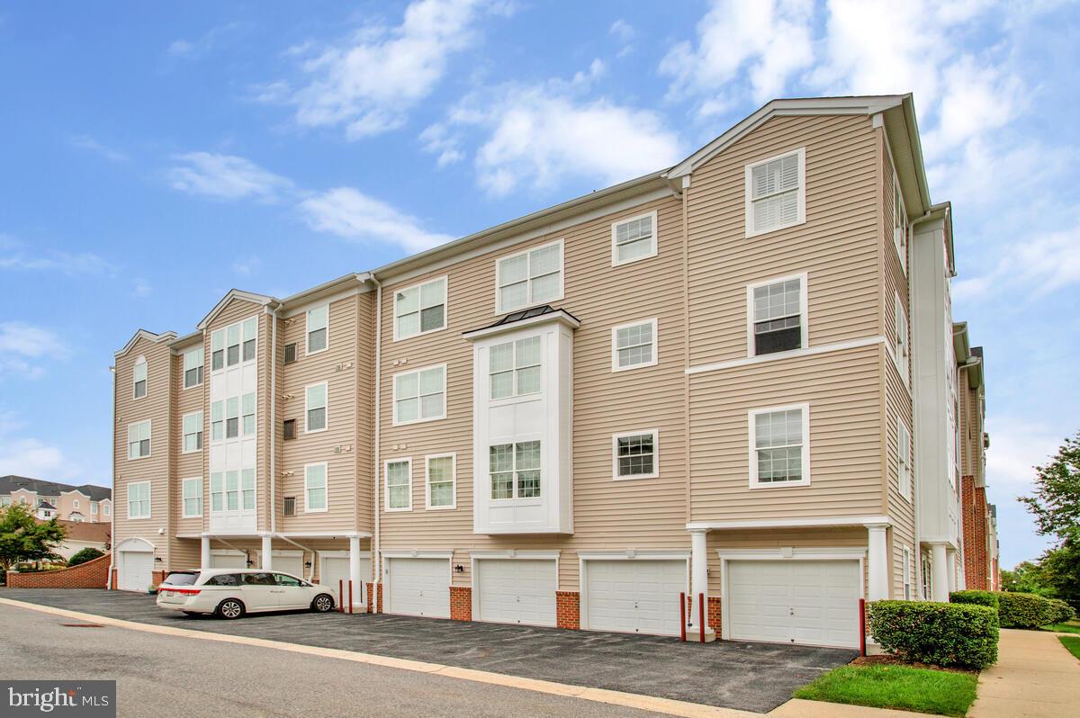 GATHERINGS AT LYNDWOOD - Residential