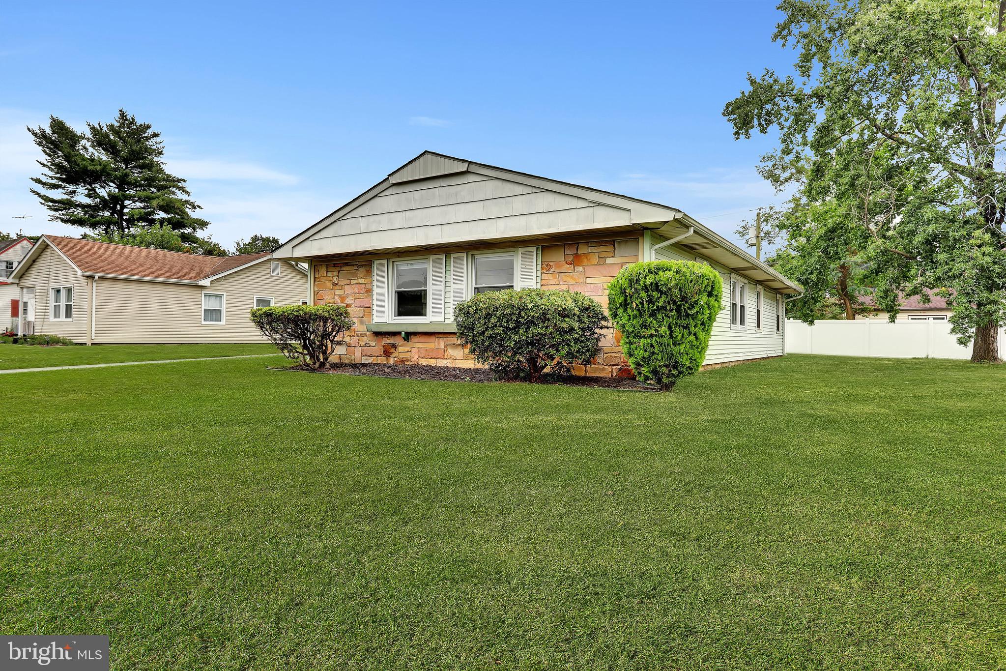 44 NEW POND LANE
