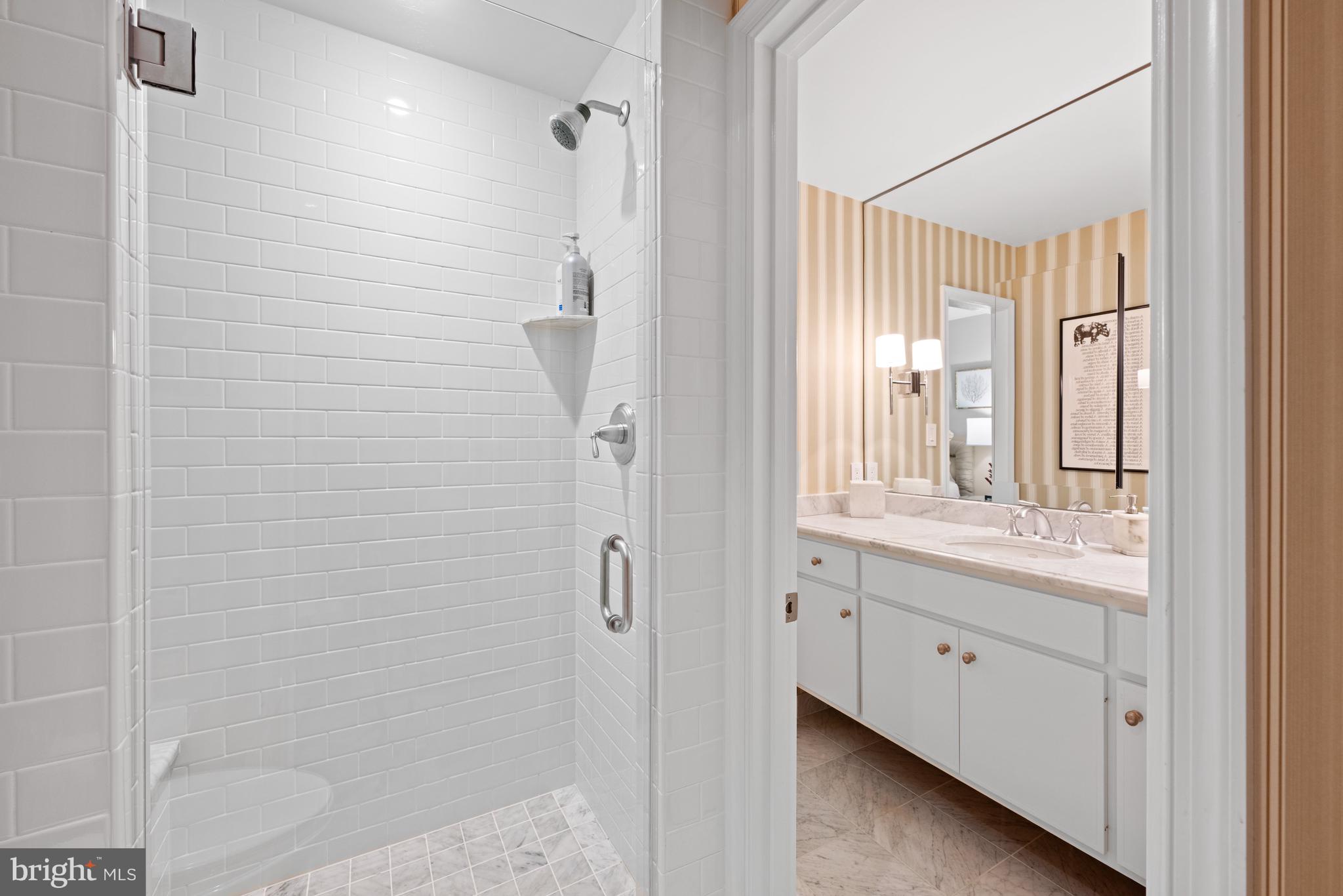 AVENEL - Residential