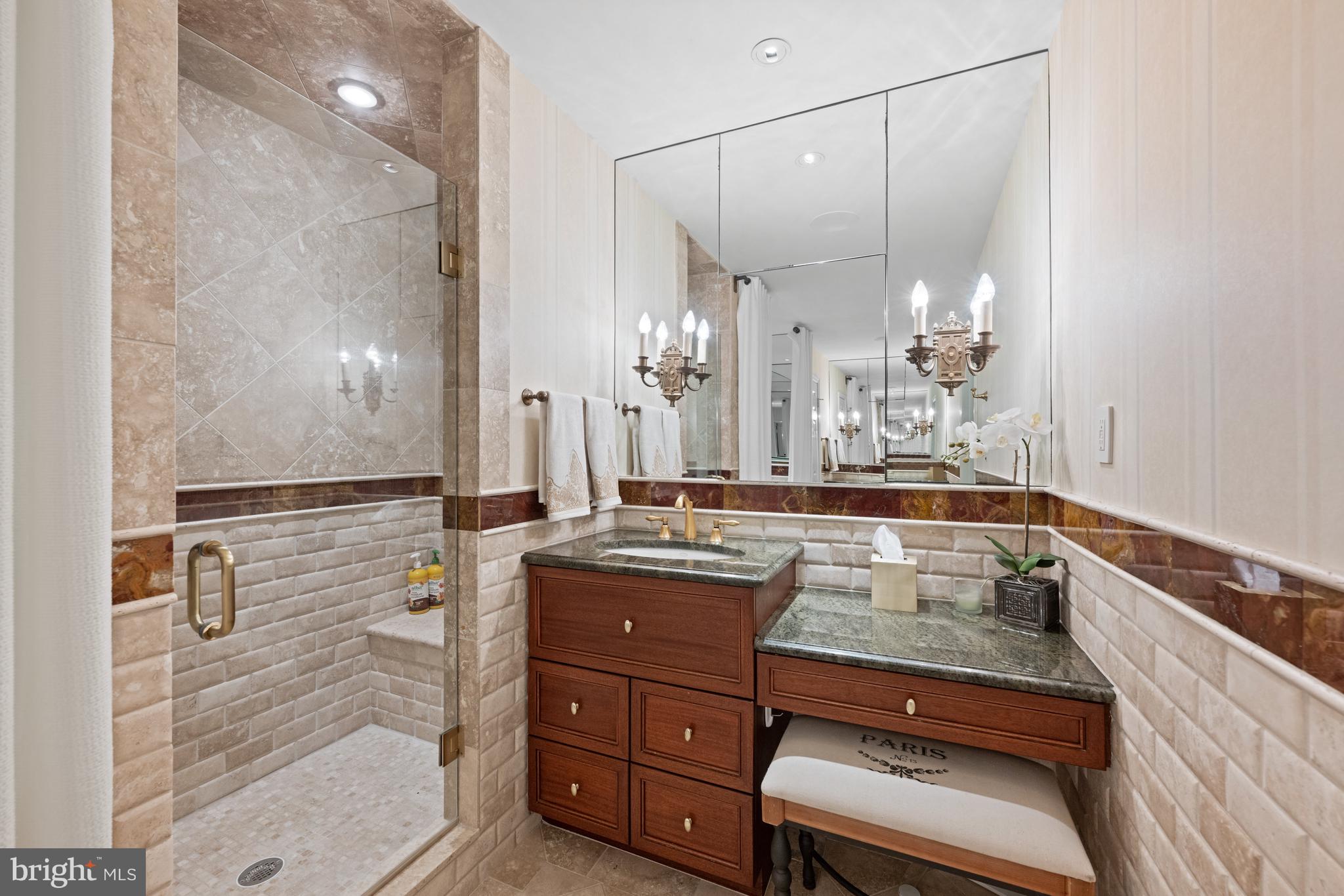 AVENEL - Residential