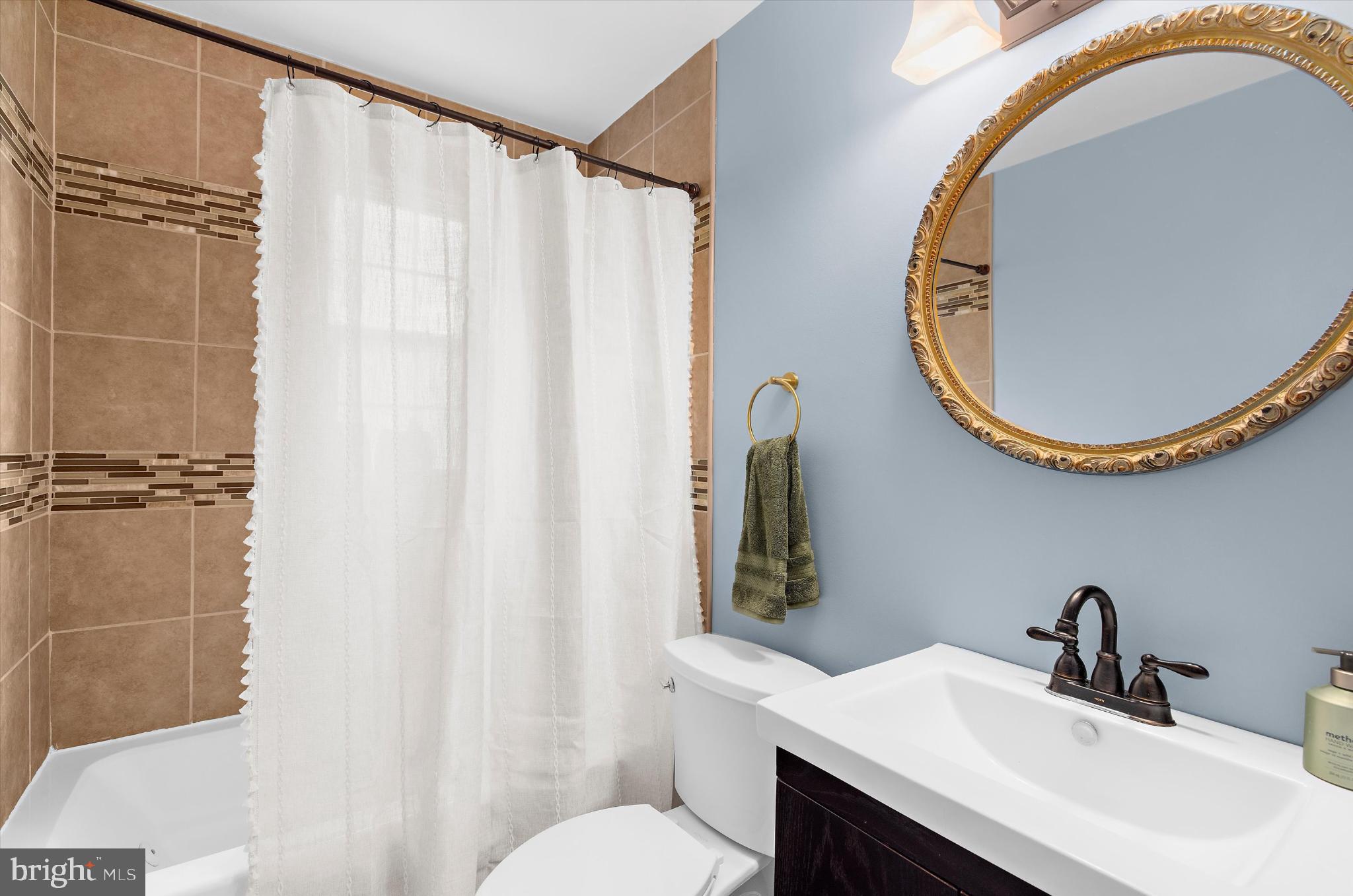 MEDFIELD - Residential